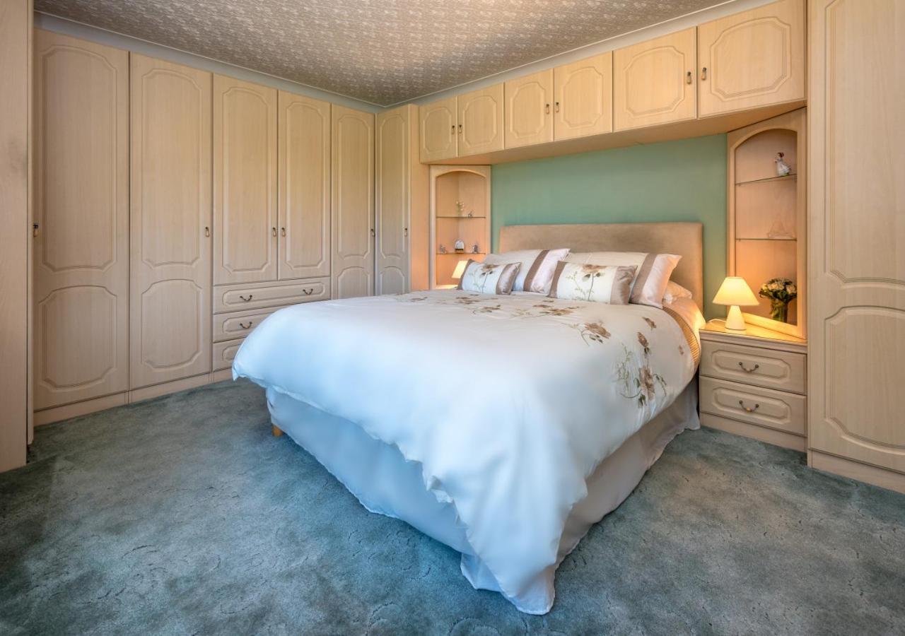 5 Bed in Bryncroes oc-llecyn