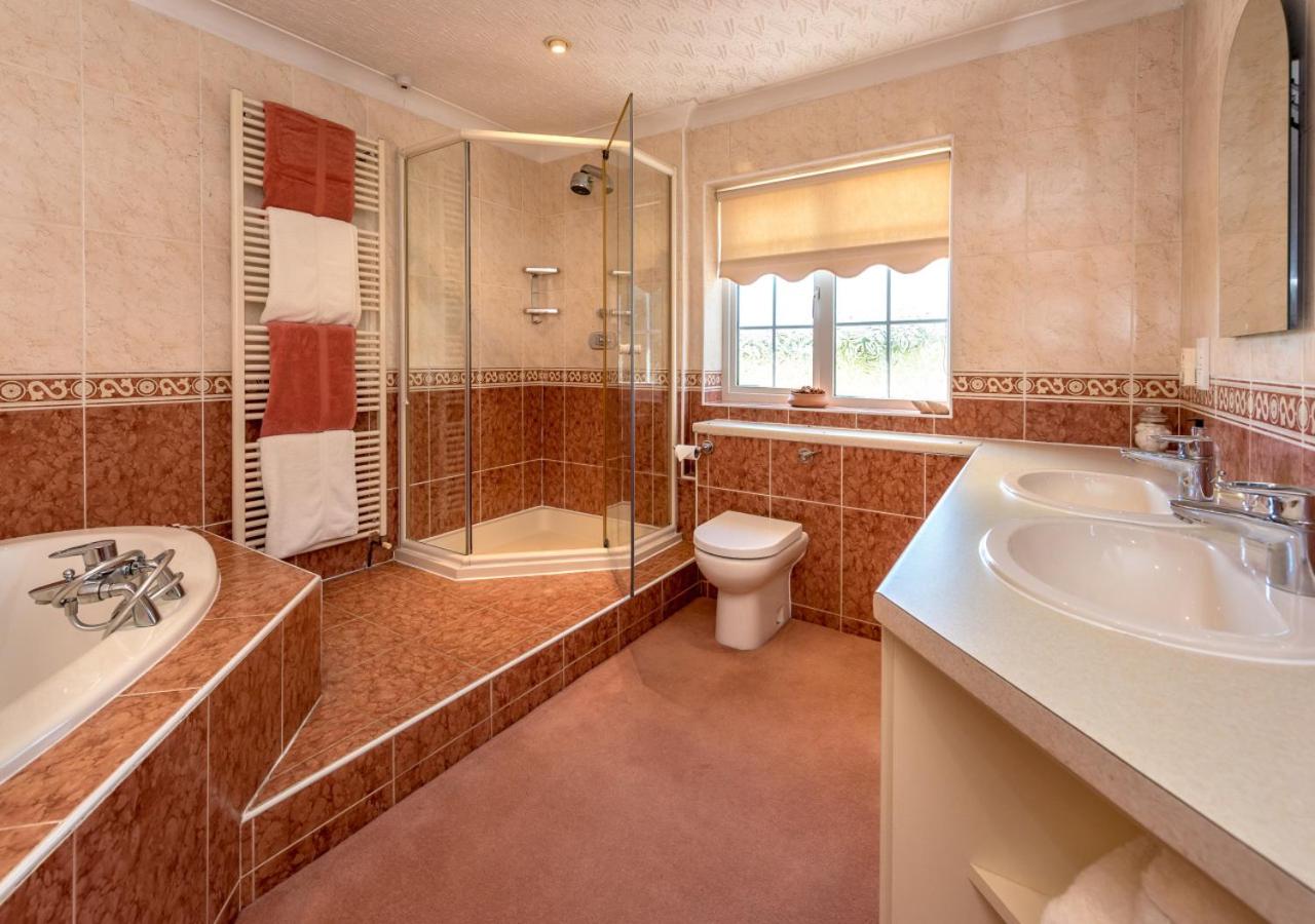 5 Bed in Bryncroes oc-llecyn
