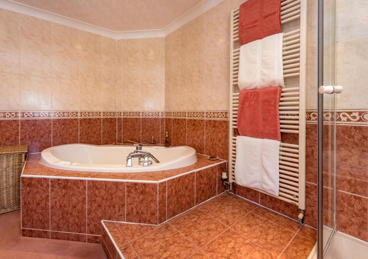 5 Bed in Bryncroes oc-llecyn