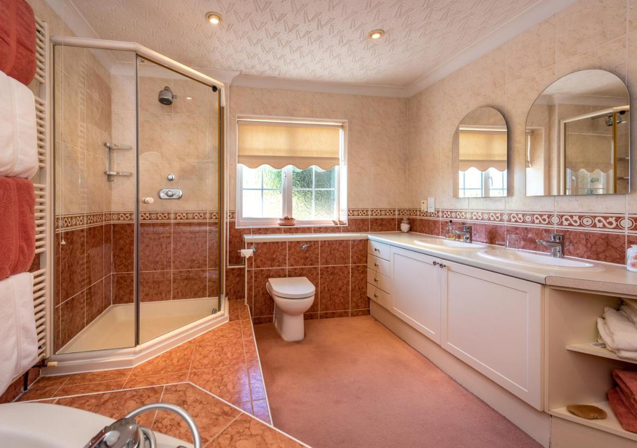 5 Bed in Bryncroes oc-llecyn