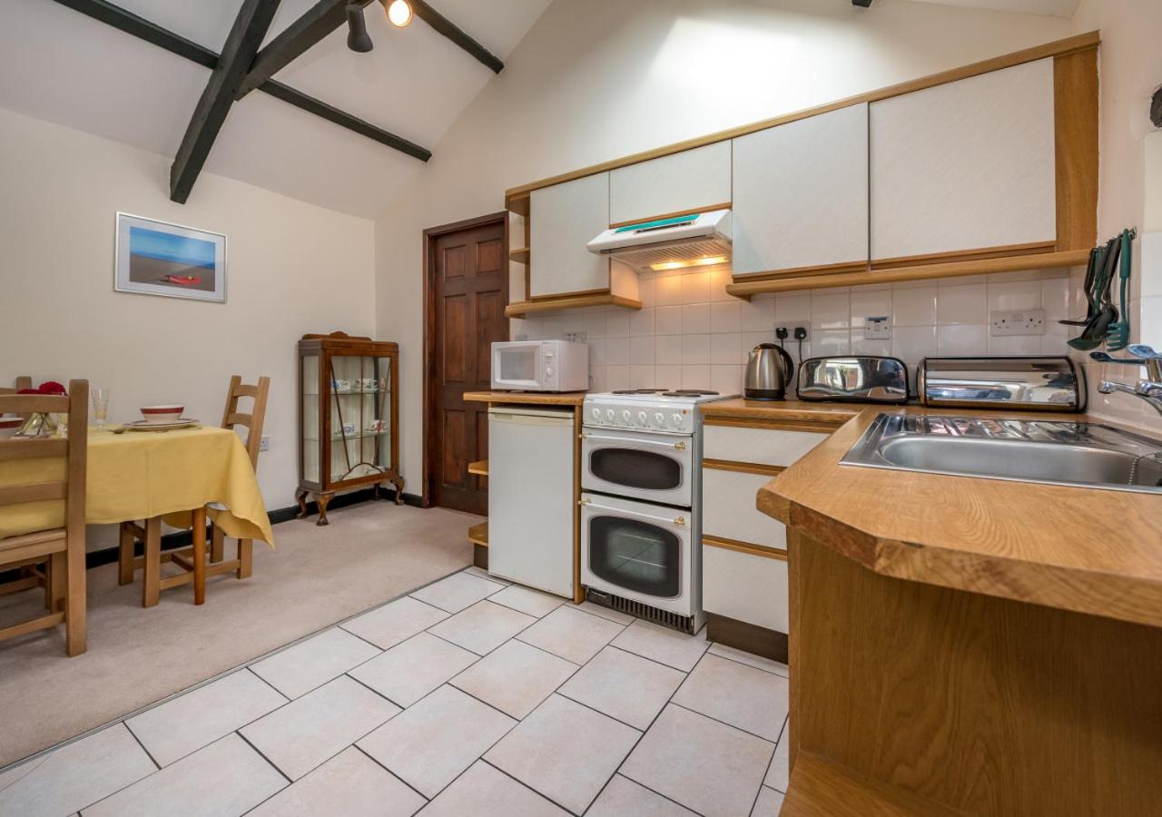 1 Bed in Llanbedrog oc-camell