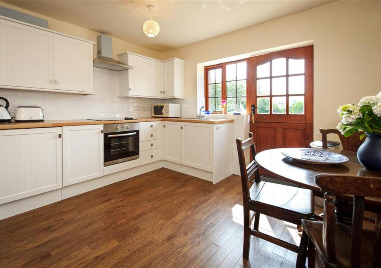 2 Bed in Pwllheli oc-ybetws view 5