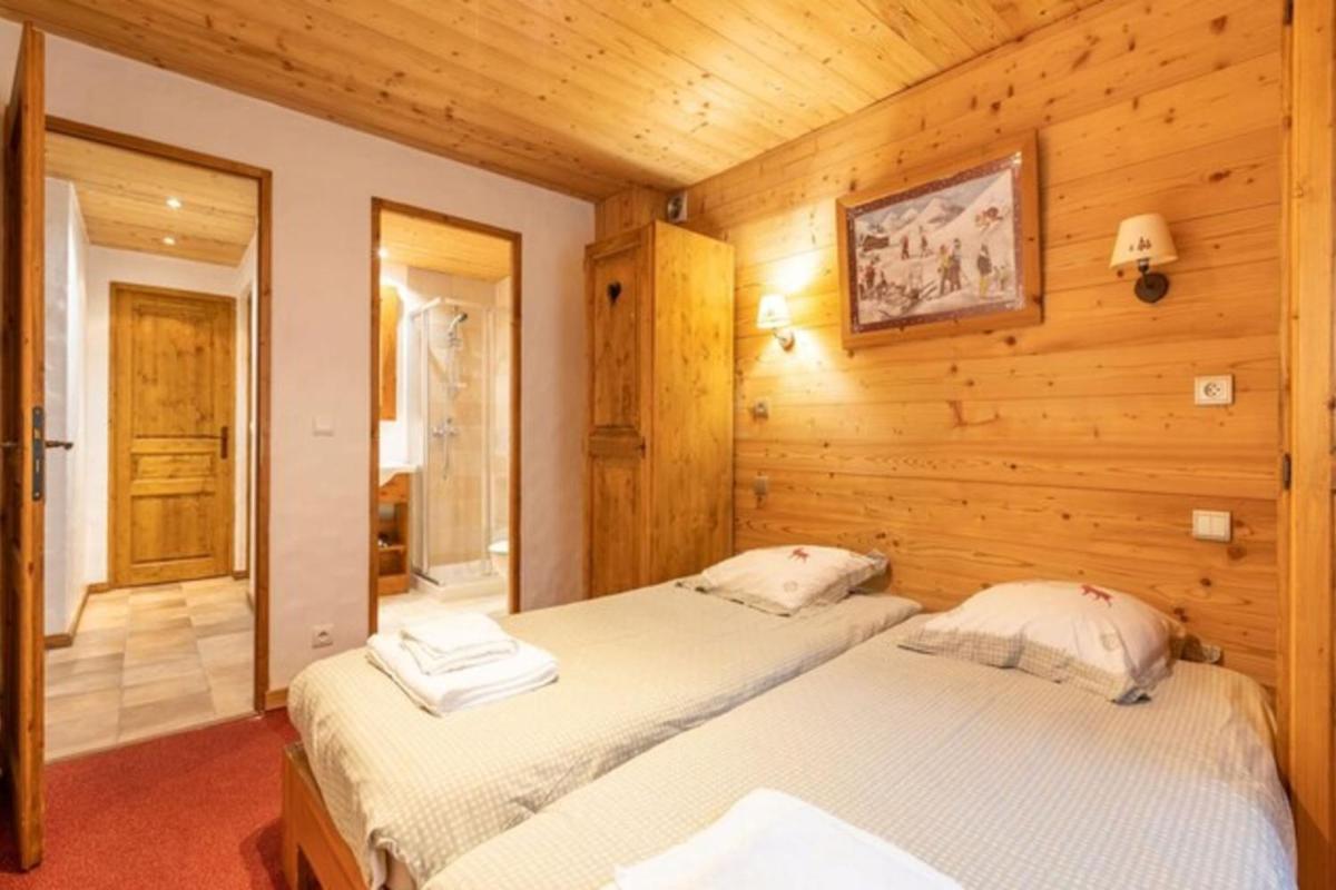 CASA-Chalet Brizolée lake-view chalet in Tignes close to ski area view 3