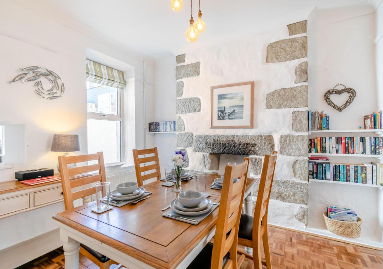 2 Bed in Porthleven oc-suffol
