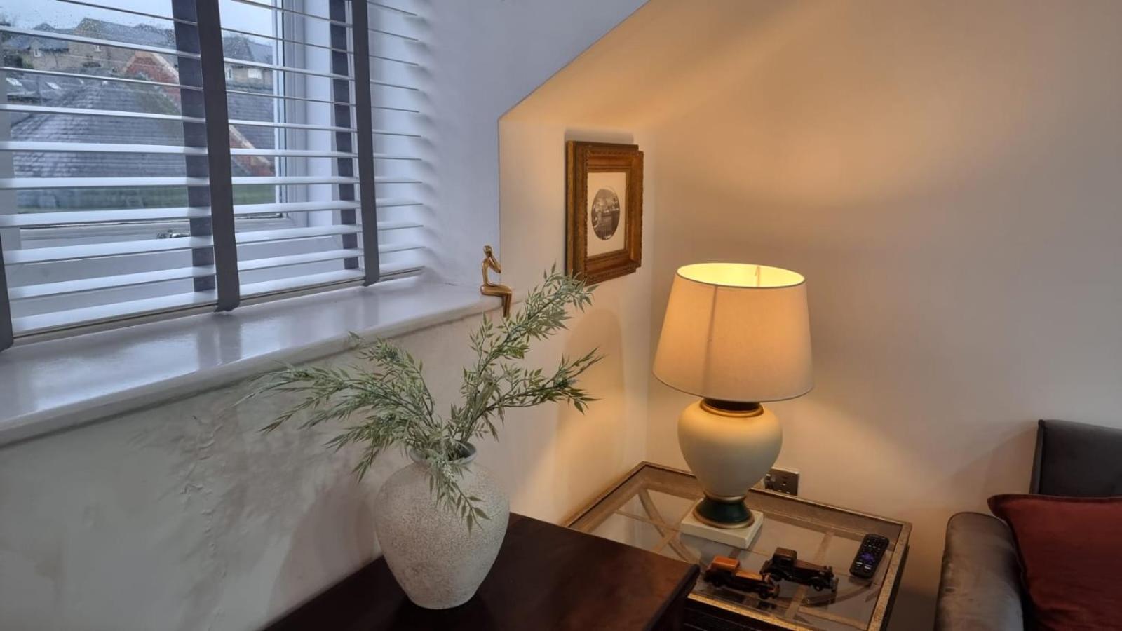 Top floor apartment in central Buxton view 3