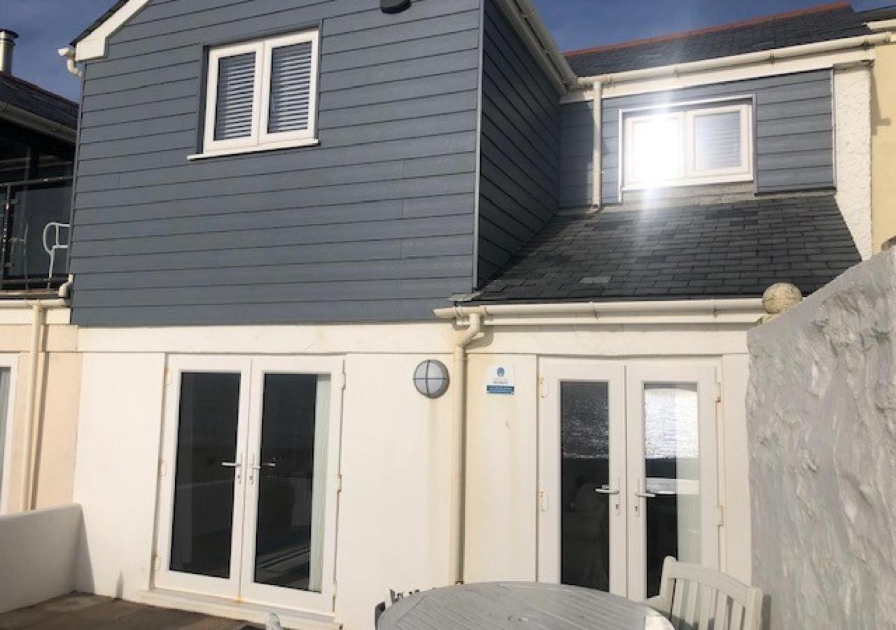 2 Bed in Porthleven oc-marin2