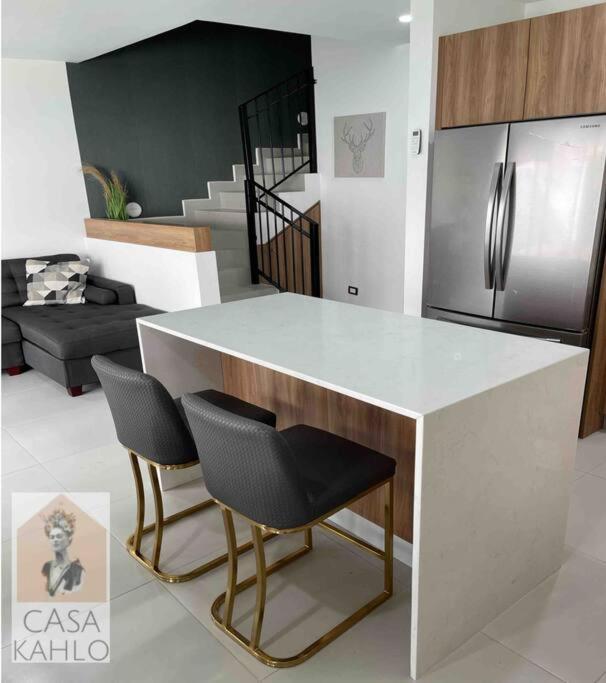 Casa Kahlo - 3BR Family Home Gated Community view 2