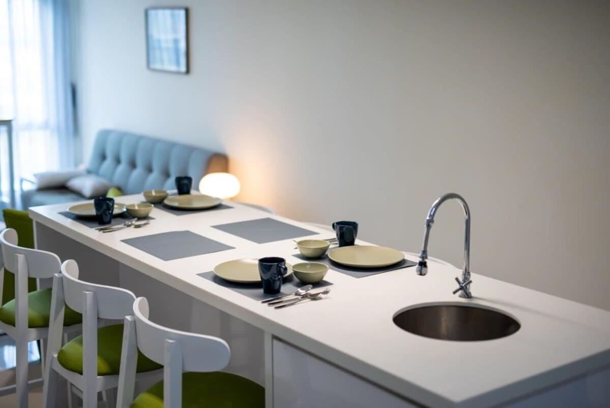 Modern & Cozy 3BR Apt ARC at Austin Free Parking