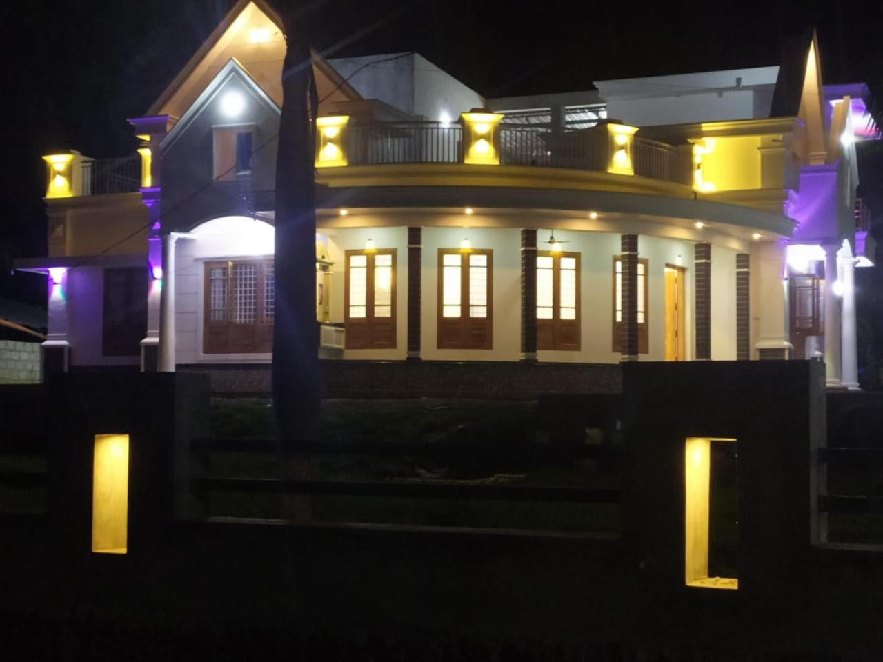 Athirapilly Night Lamp Homestay