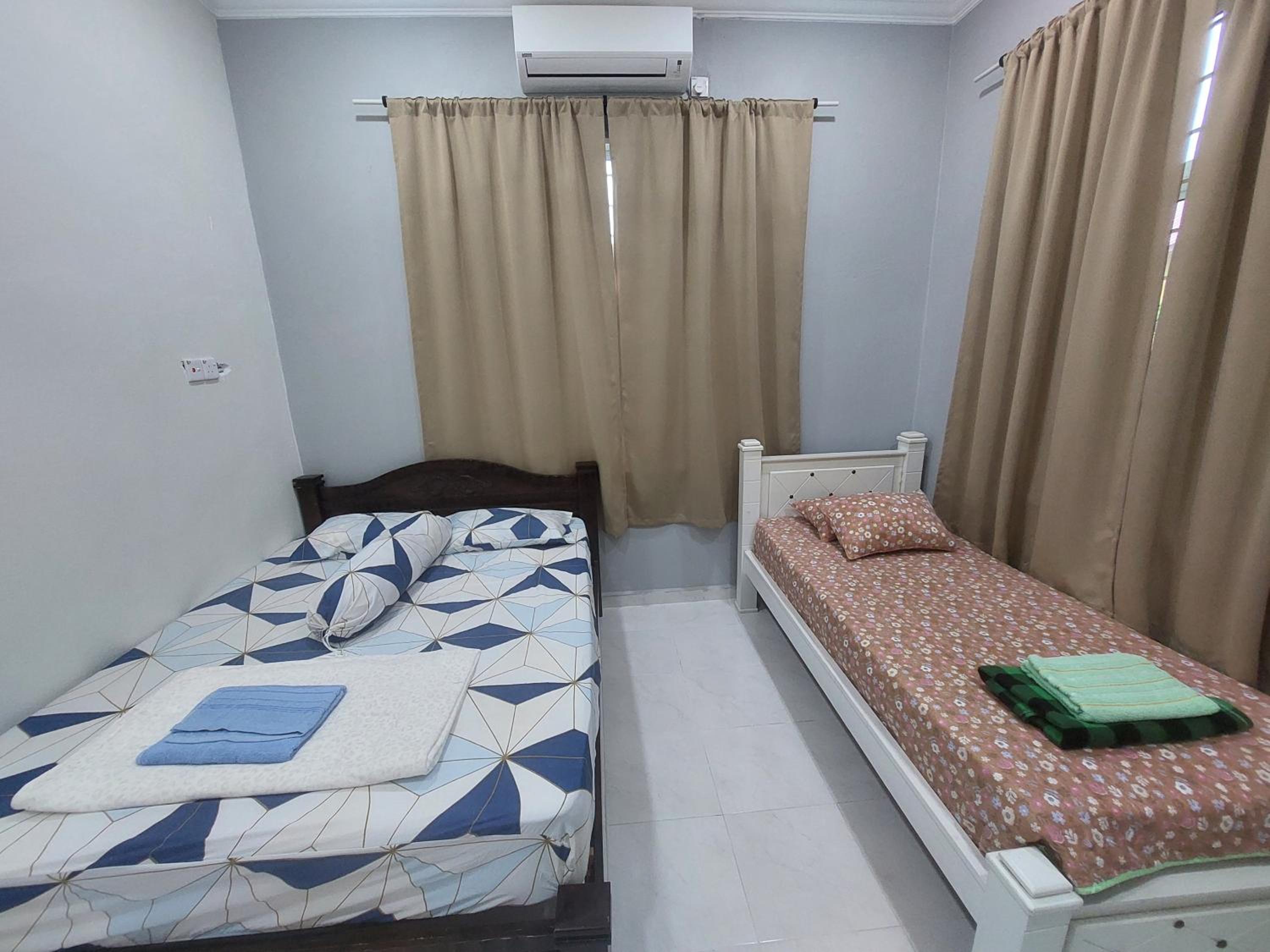 Fathia Homestay Pasir Puteh photo 4