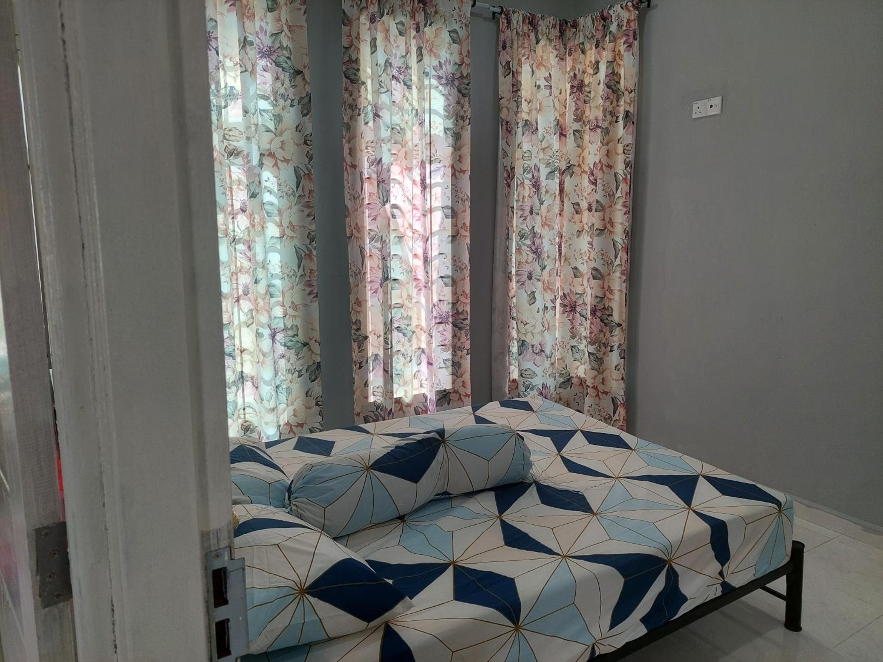 Fathia Homestay Pasir Puteh photo 7