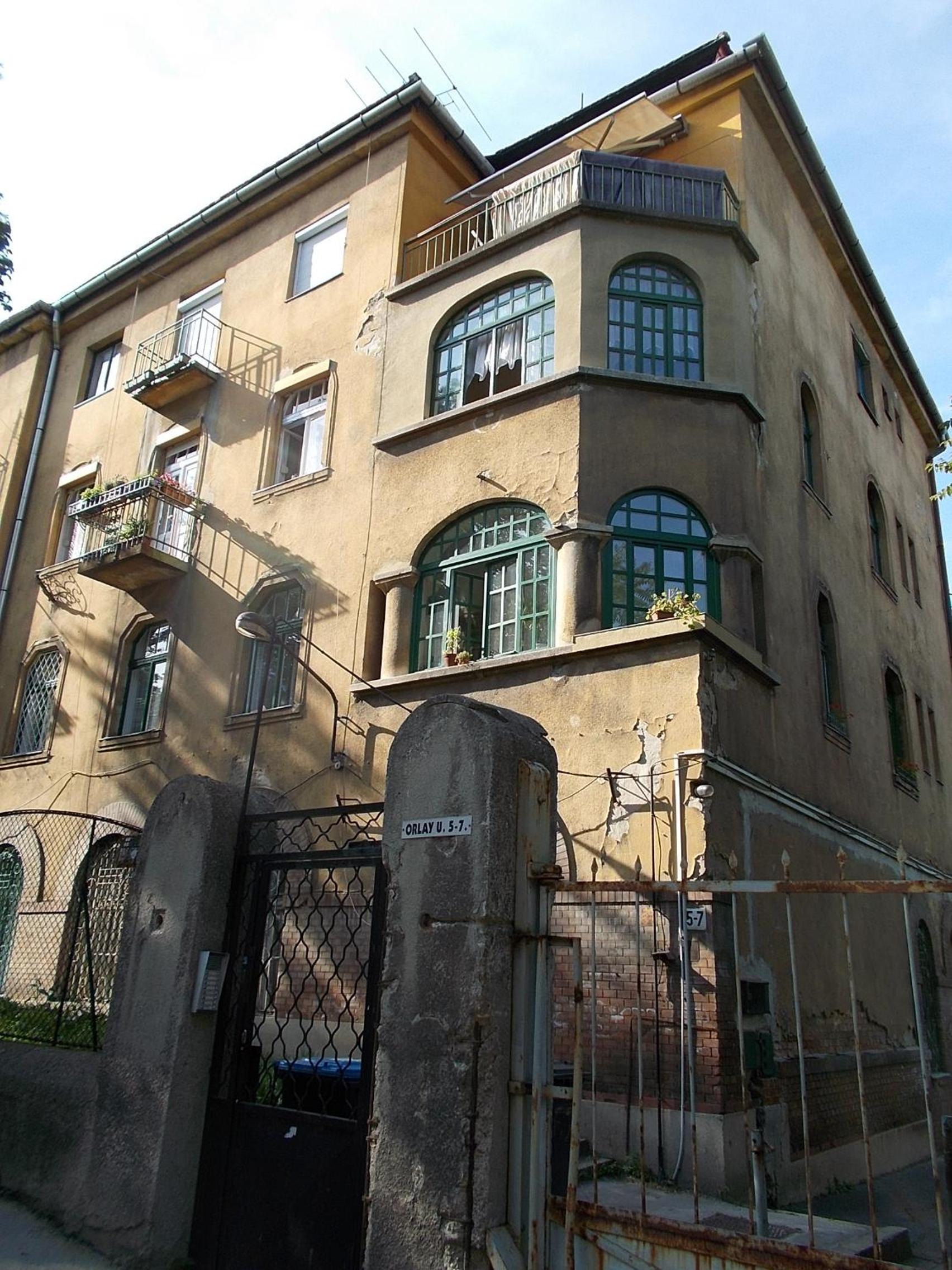 Boutique apartment with parking