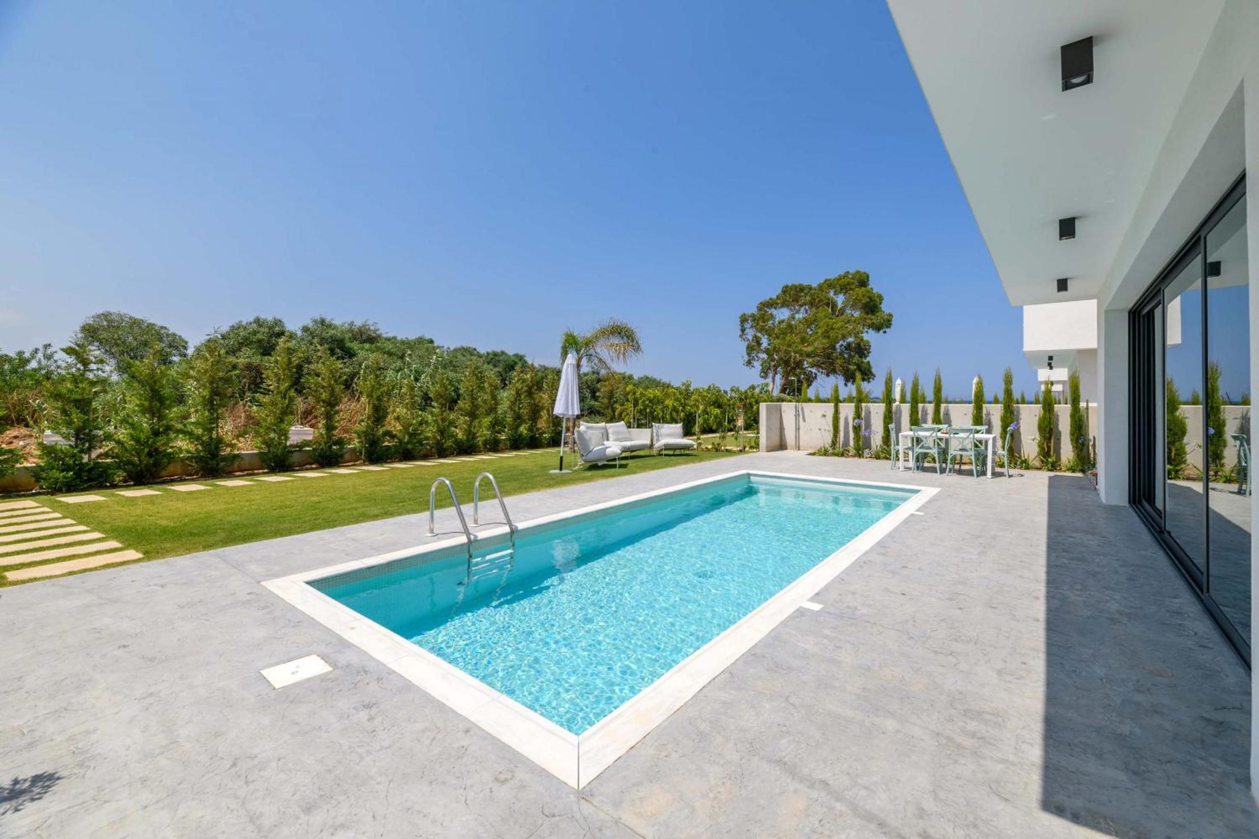 By The Beach - Blue Topaz Villa