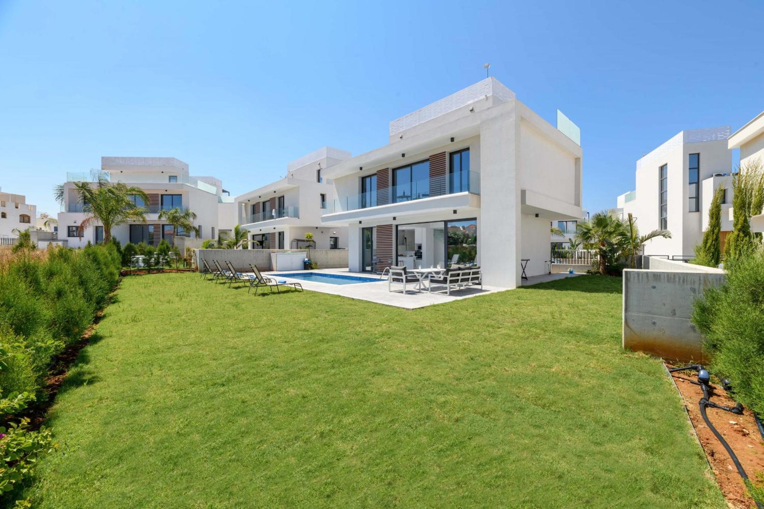 By The Beach - White Coral Villa