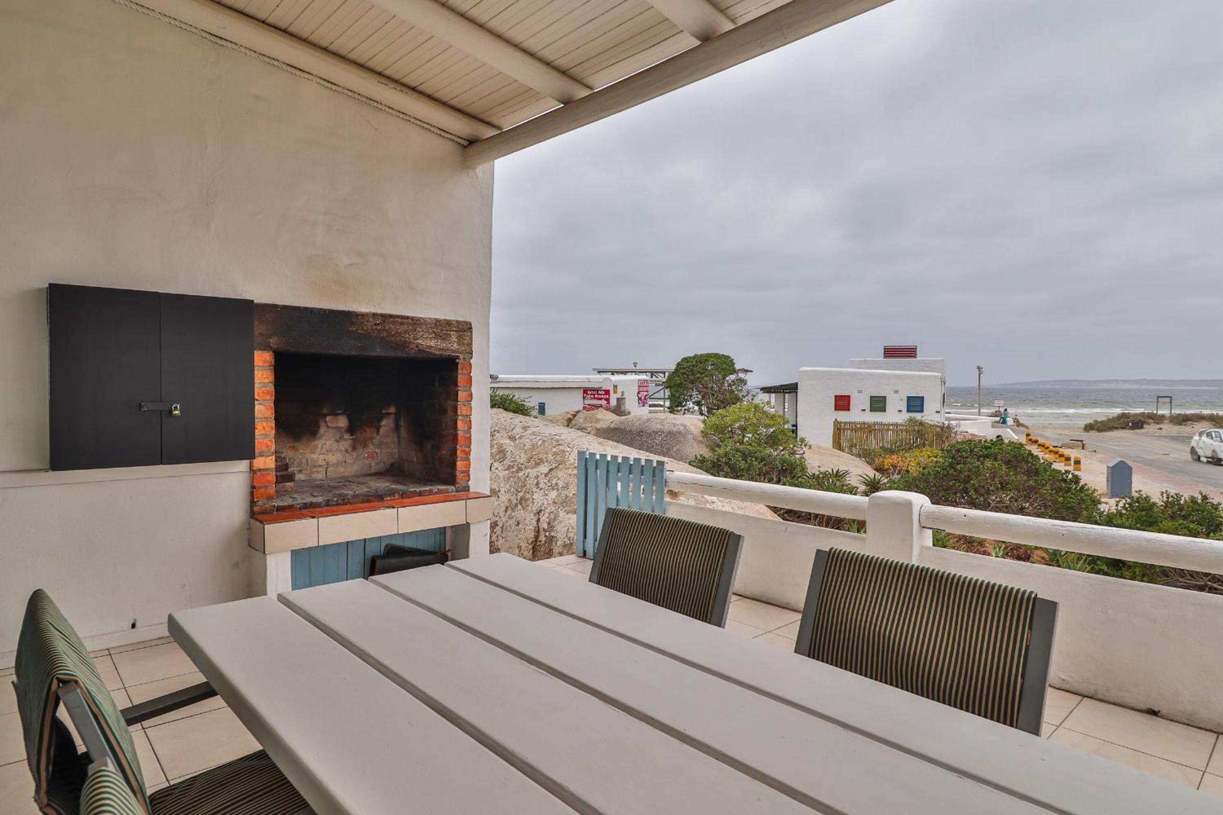 Duintjie Beach Cottage view 5