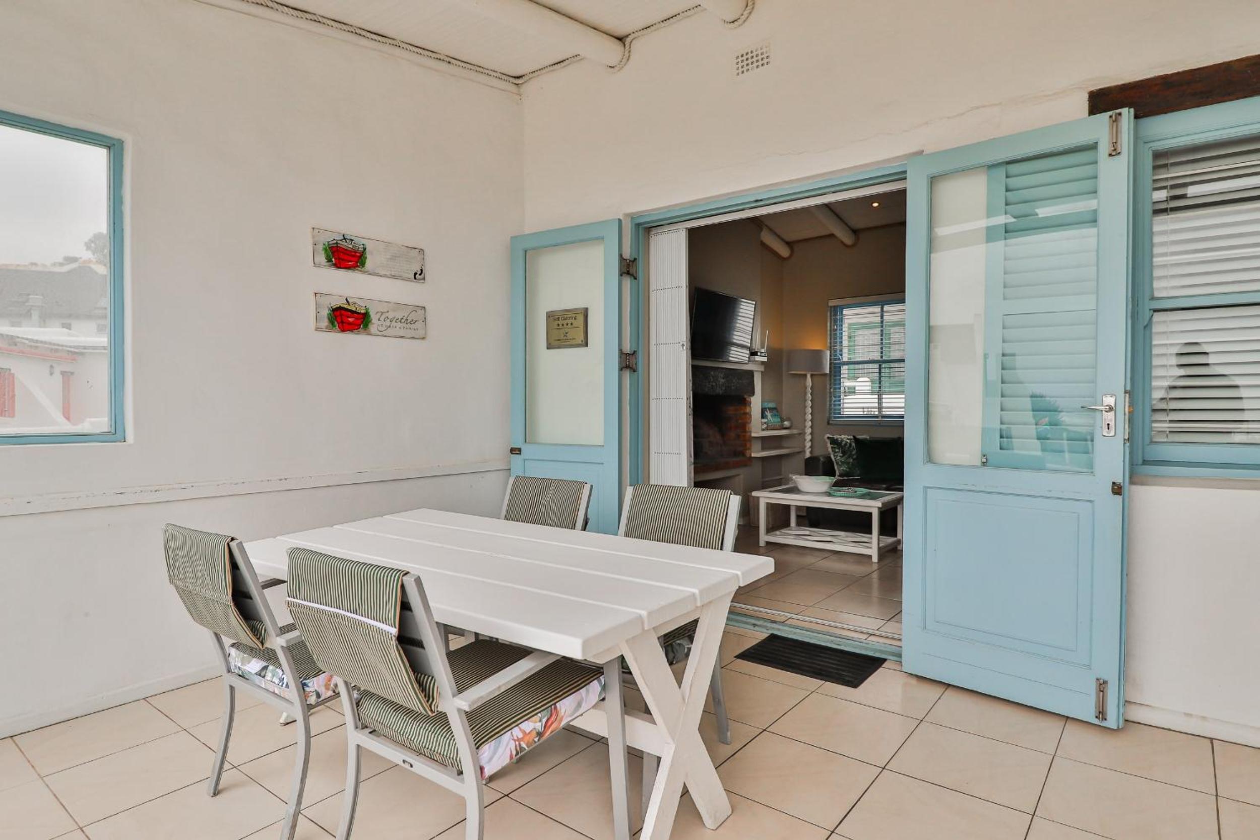 Duintjie Beach Cottage view 3