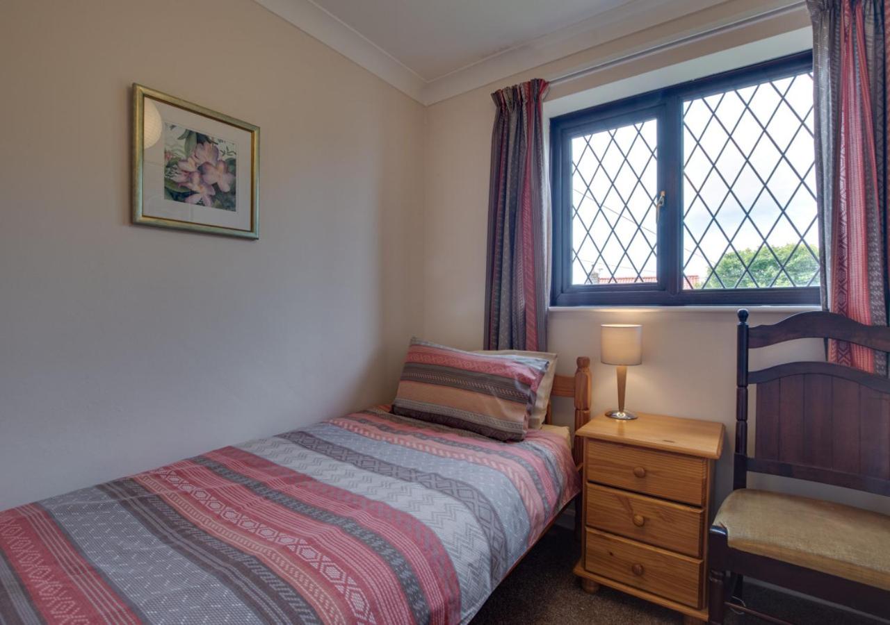 3 Bed in Ravenscar oc-sa397