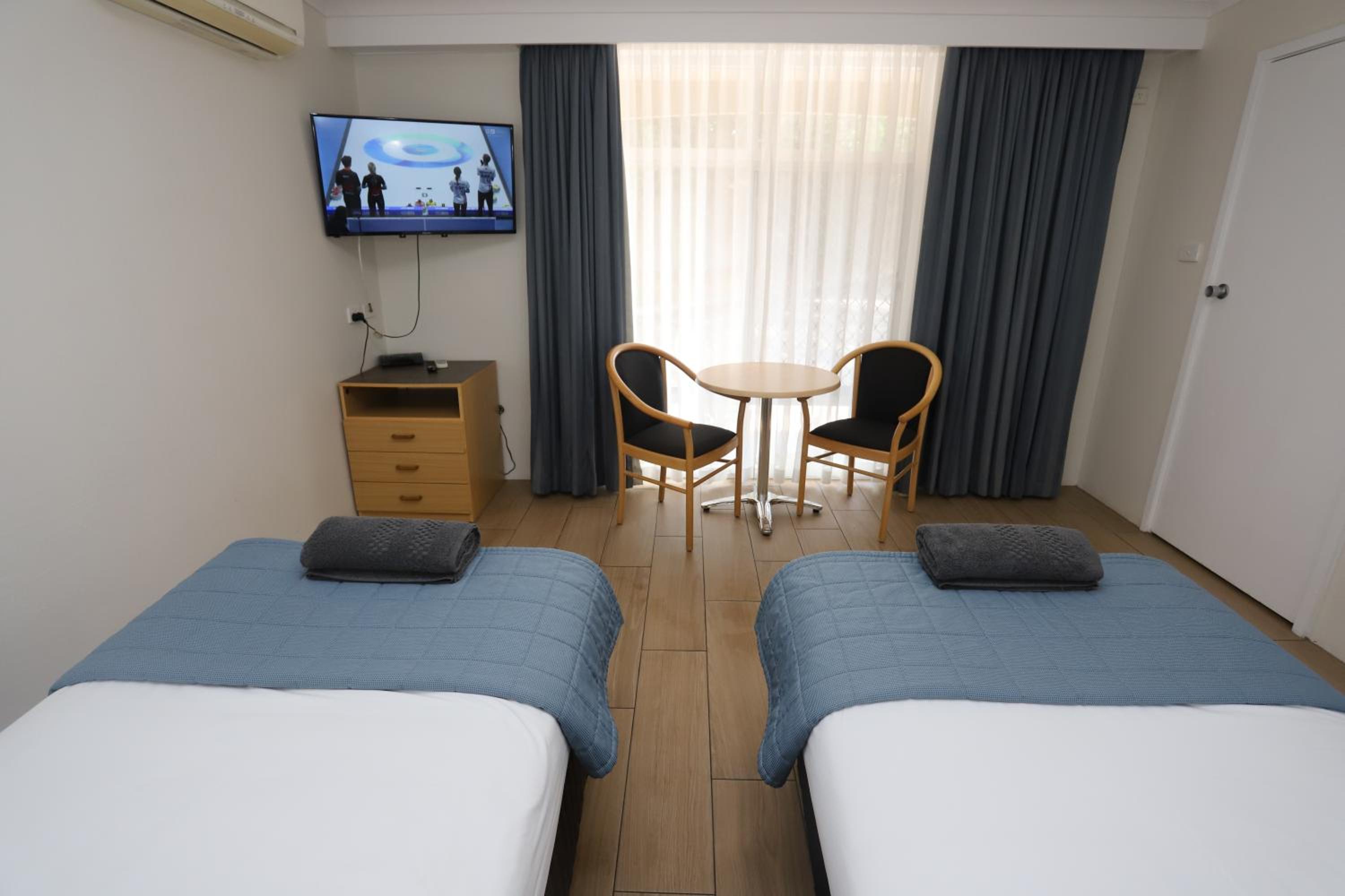 Sleepy Hill Motor Inn