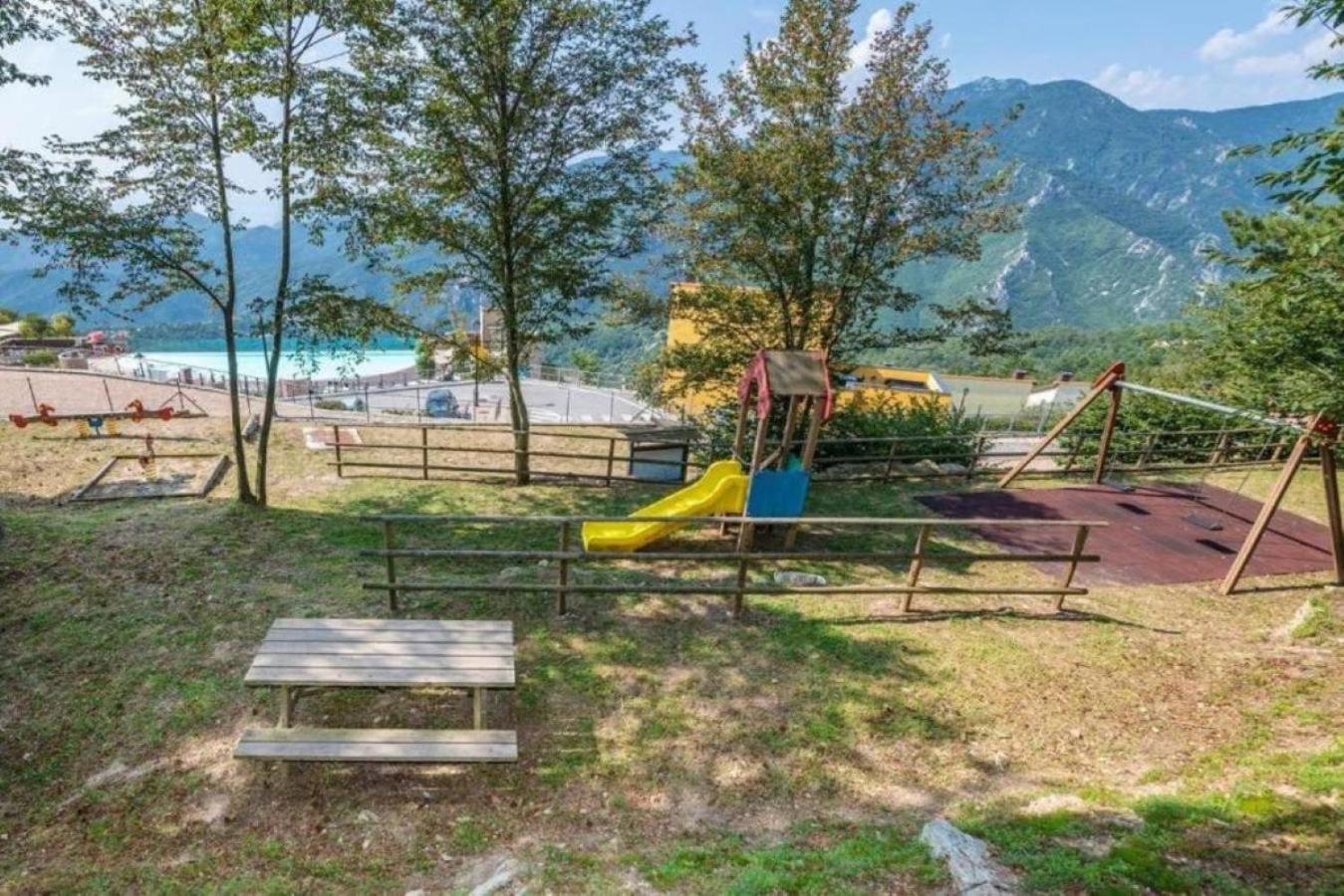 Apartment Magliolo Liguria, Swimming pool - SPA - View view 2