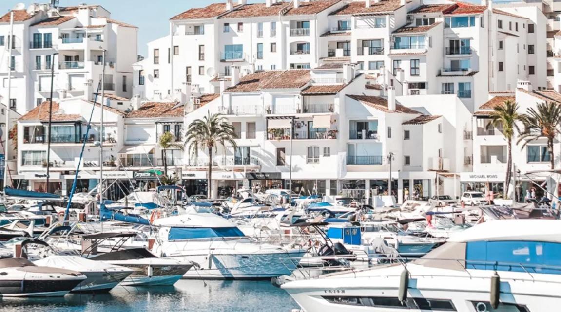 Increíble bajo con jardín y piscina - Puerto Banús photo 3