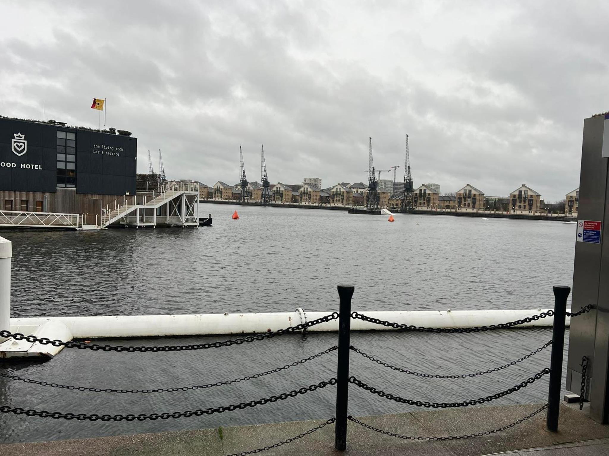 Luxury Dockview 3 Beds Excel London