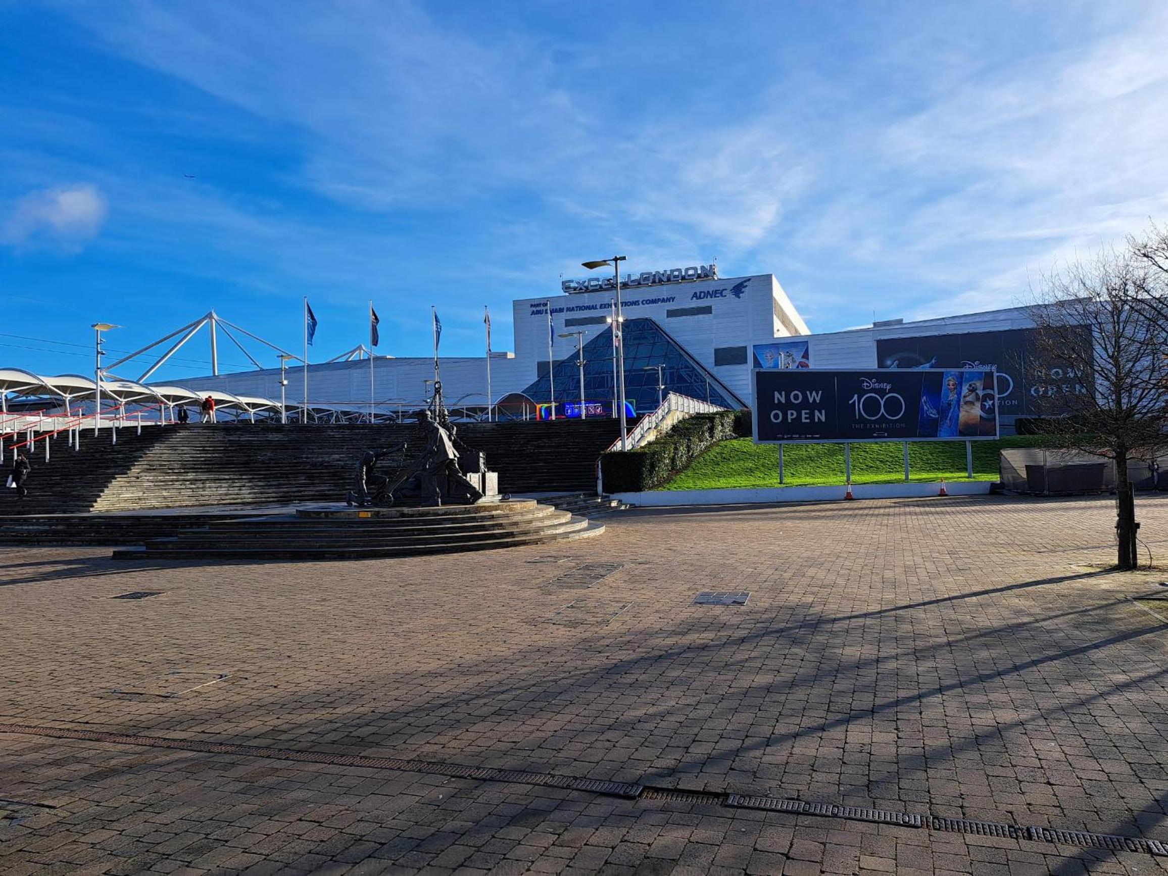 Luxury Dockview 3 Beds Excel London