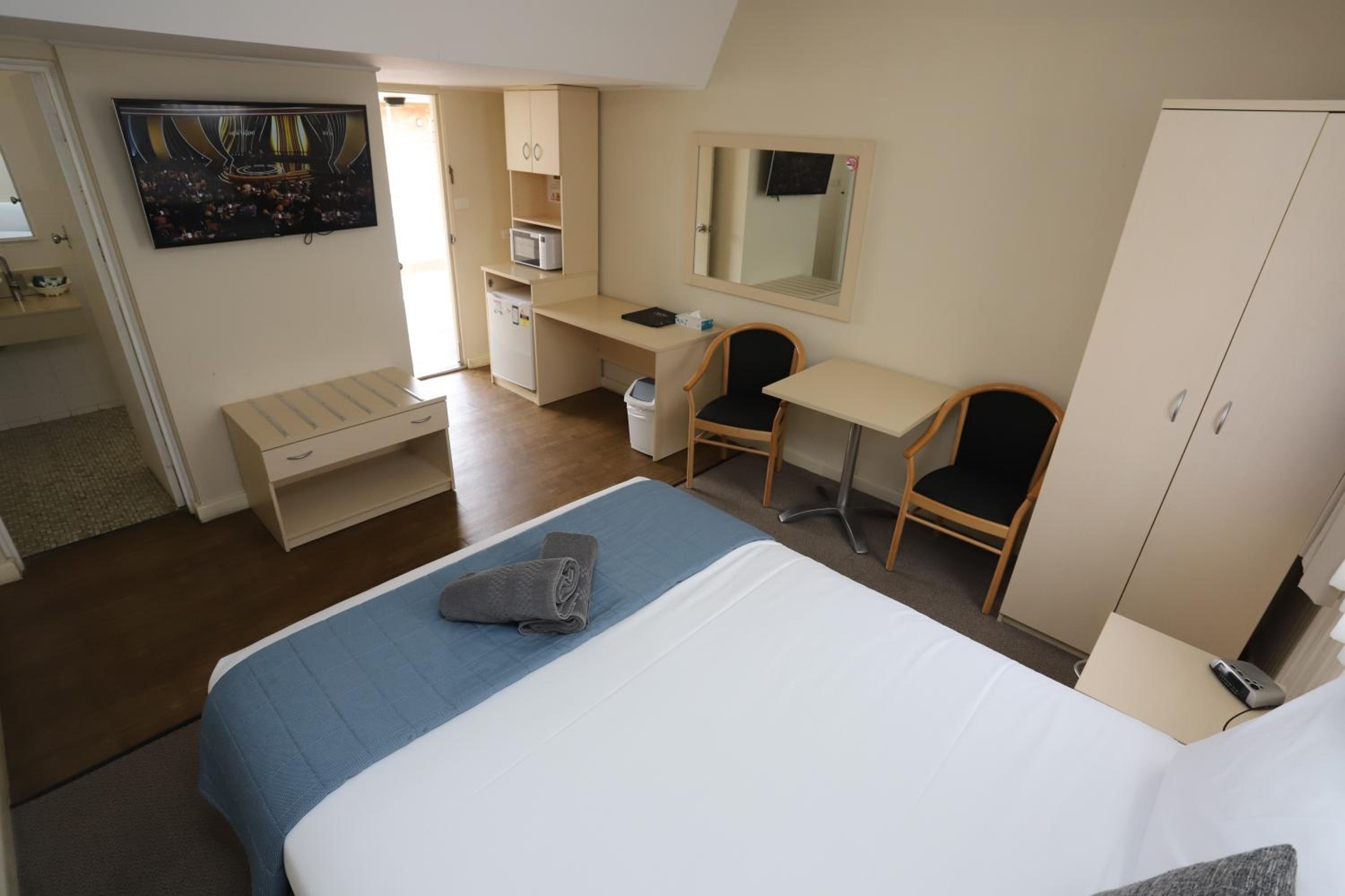 Sleepy Hill Motor Inn