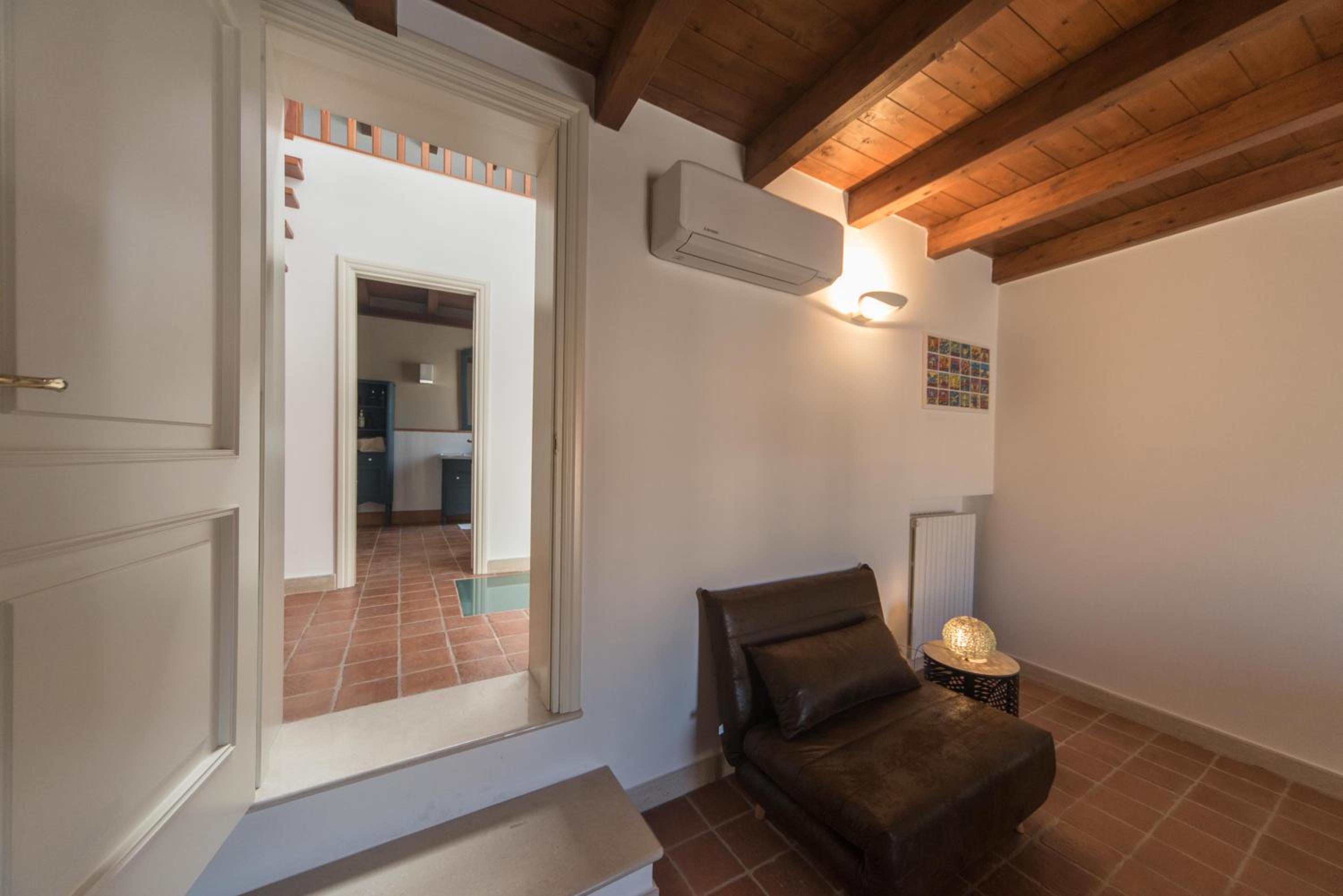 Sui tetti di Trani Harbour suite