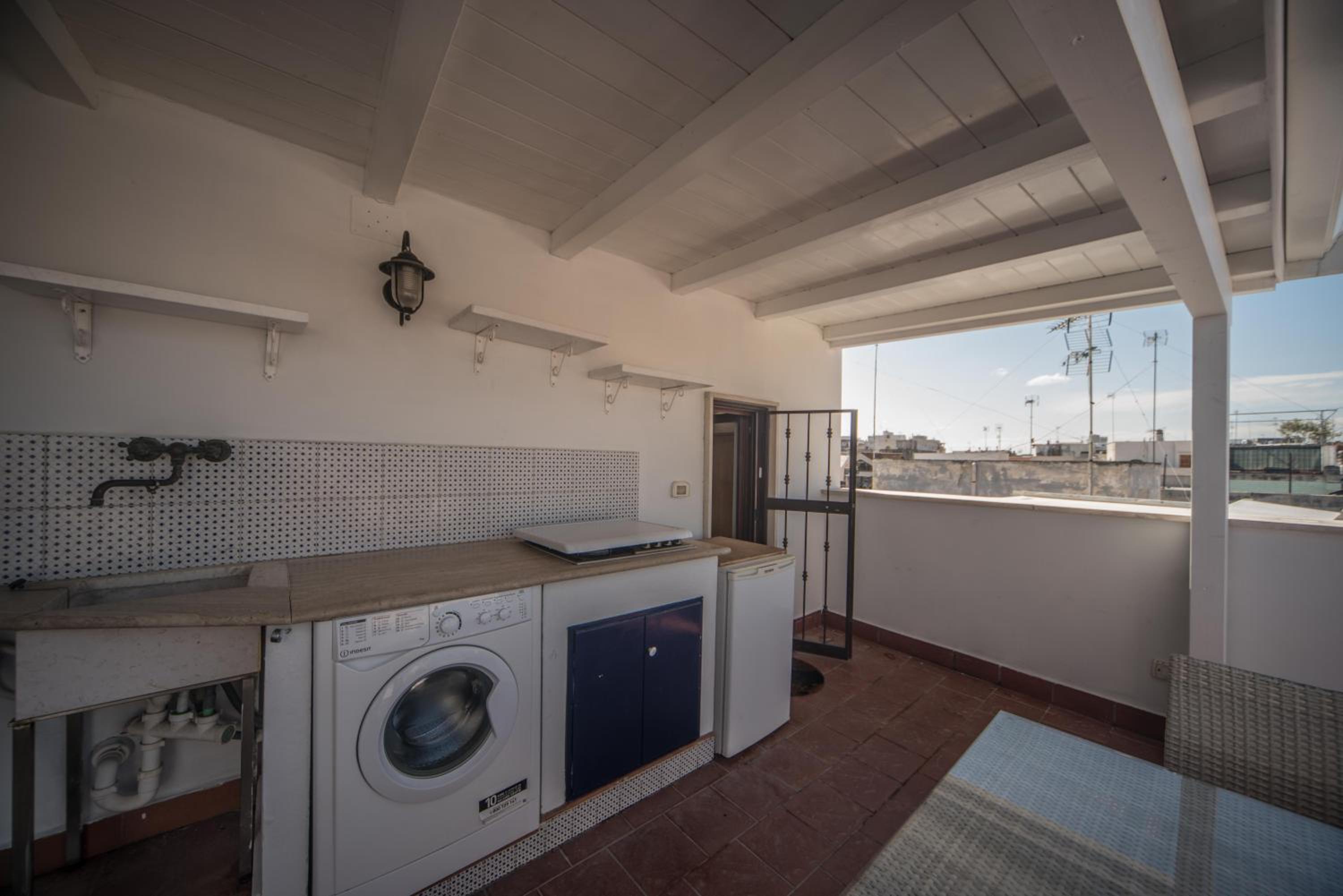 Sui tetti di Trani Harbour suite