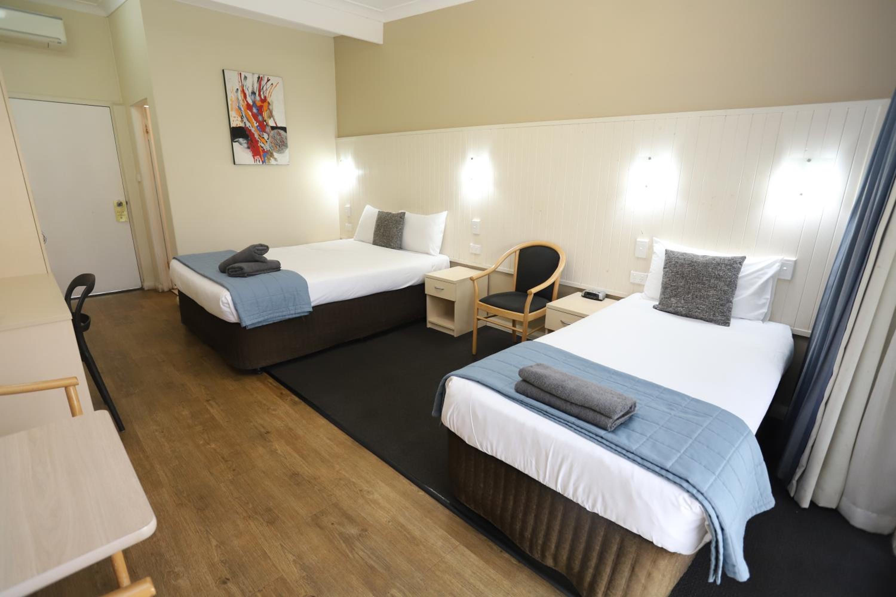 Sleepy Hill Motor Inn