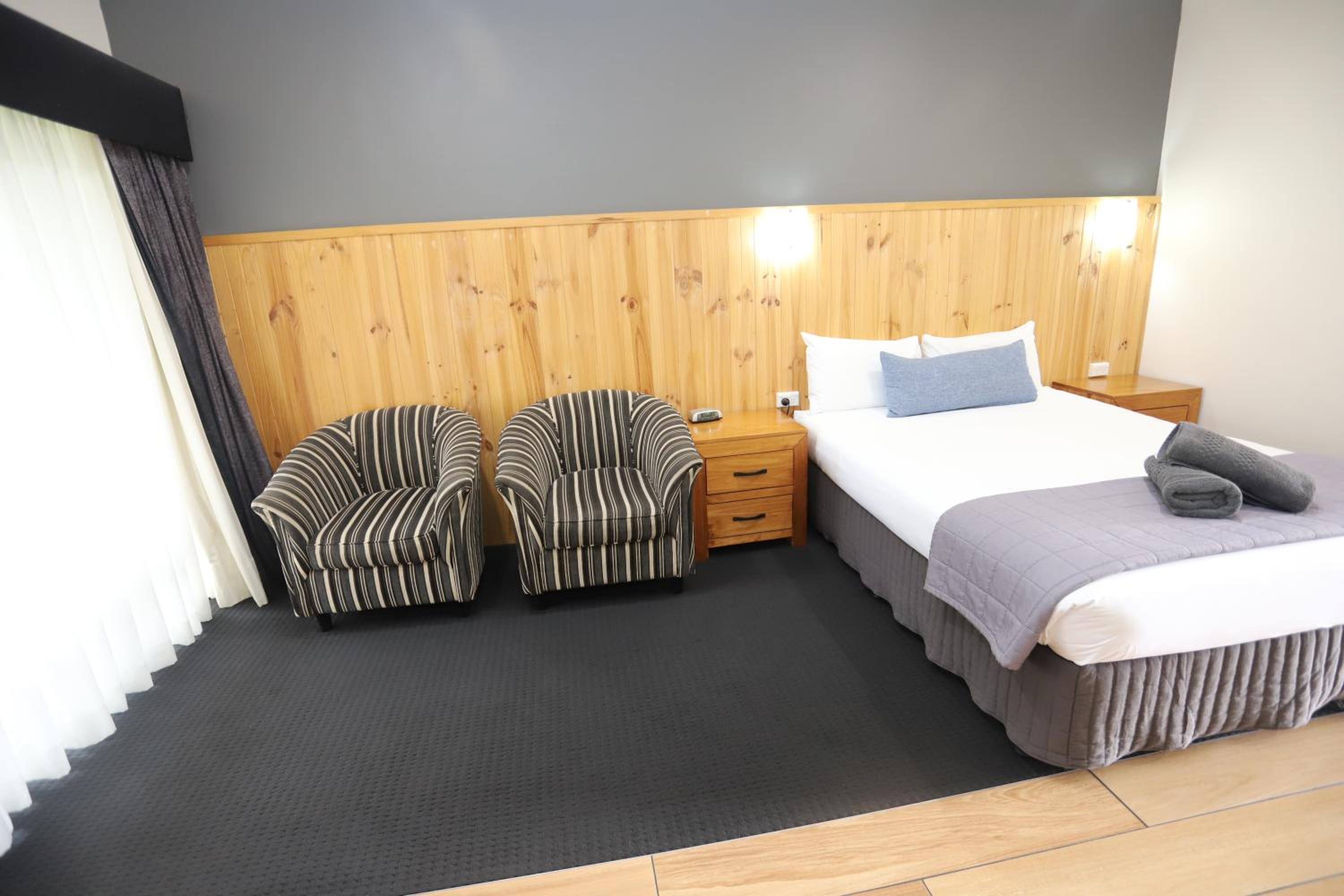 Sleepy Hill Motor Inn