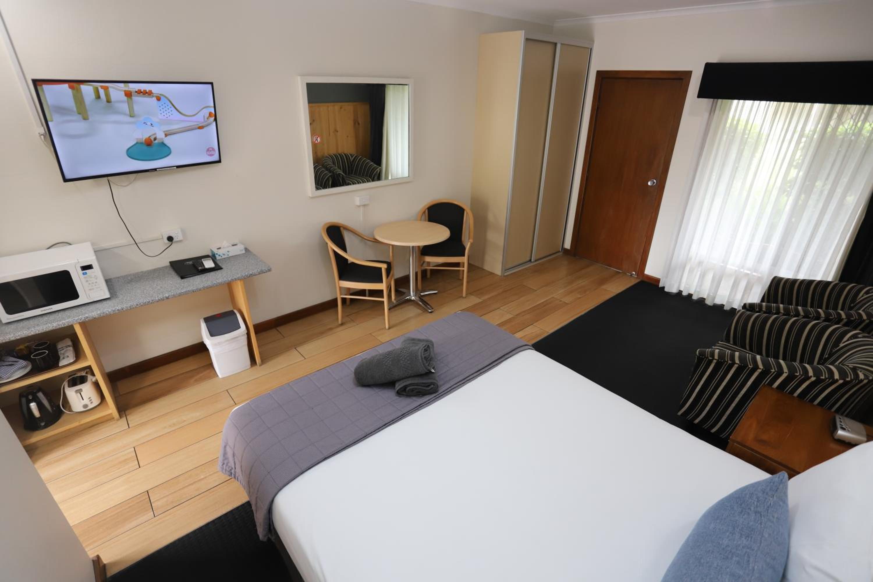 Sleepy Hill Motor Inn