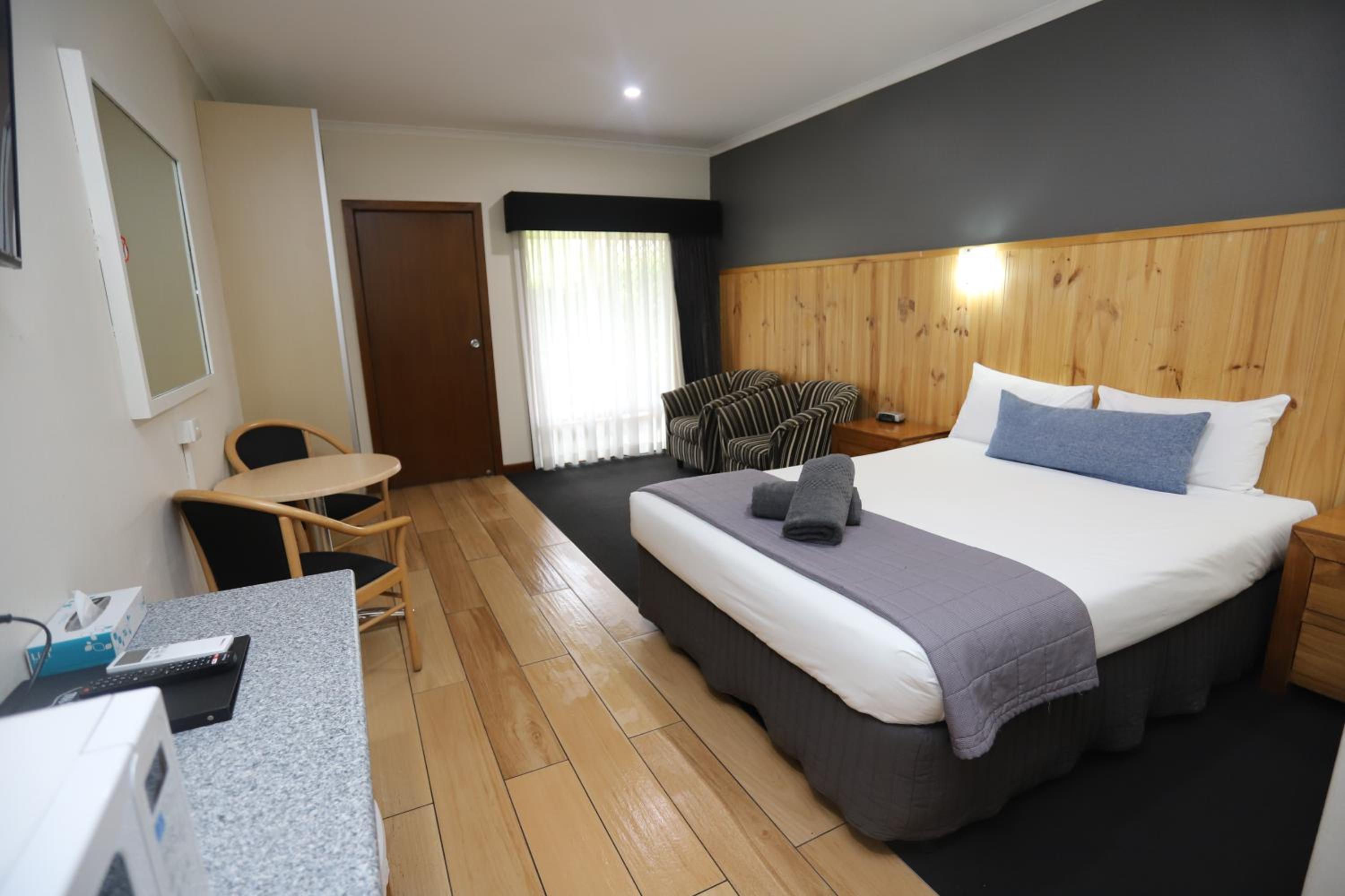 Sleepy Hill Motor Inn