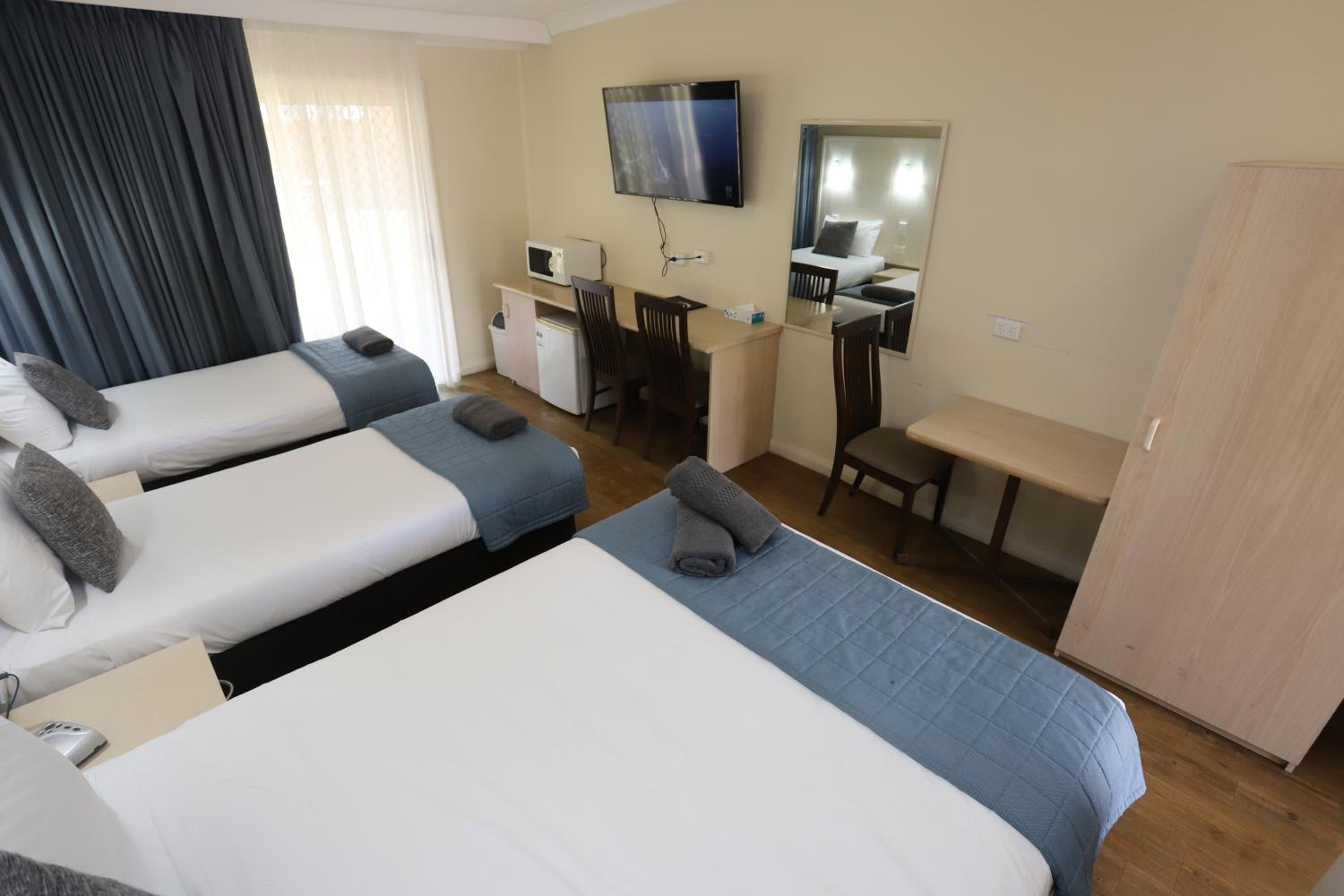 Sleepy Hill Motor Inn