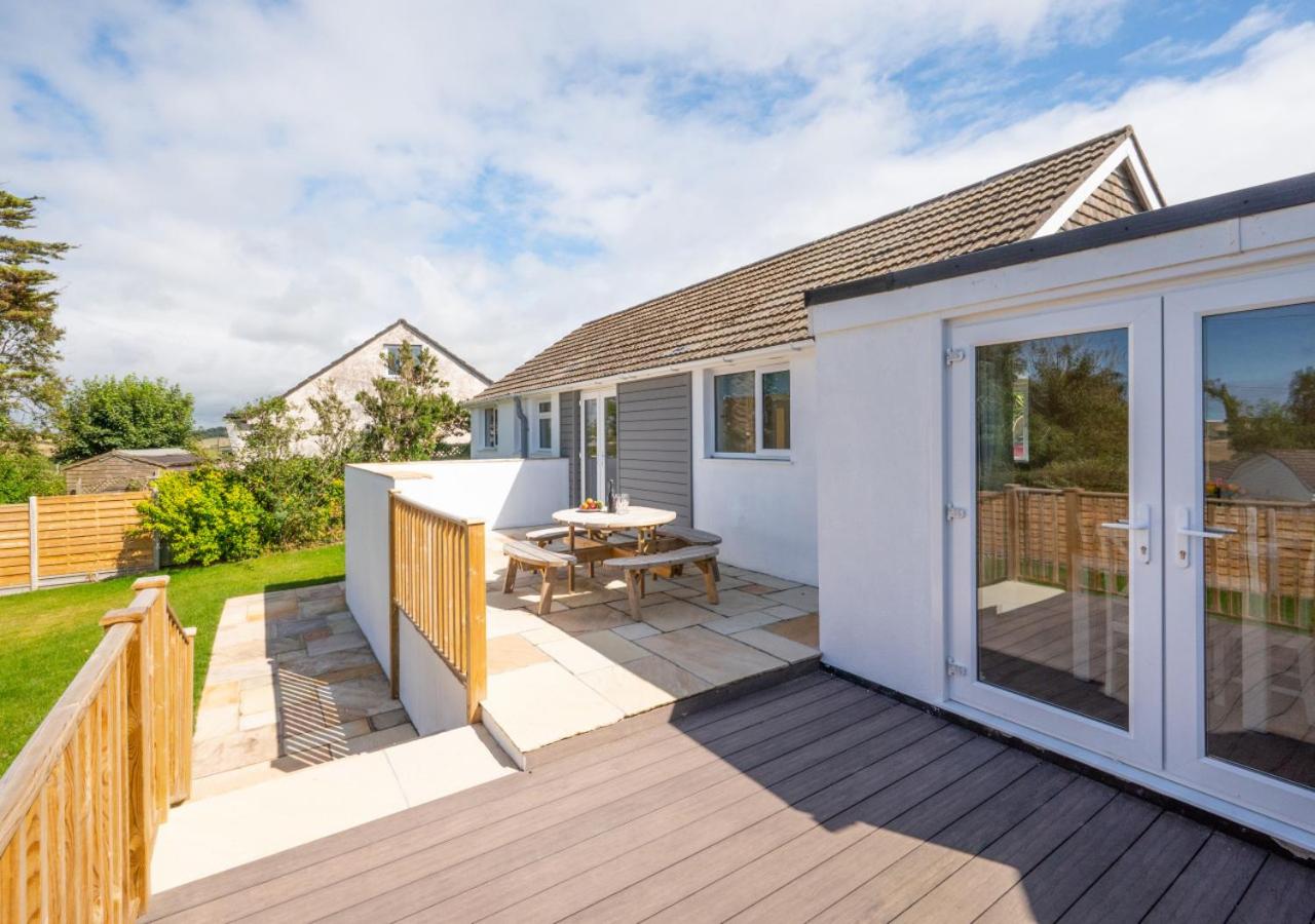 3 Bed in Higher Crackington oc-avond