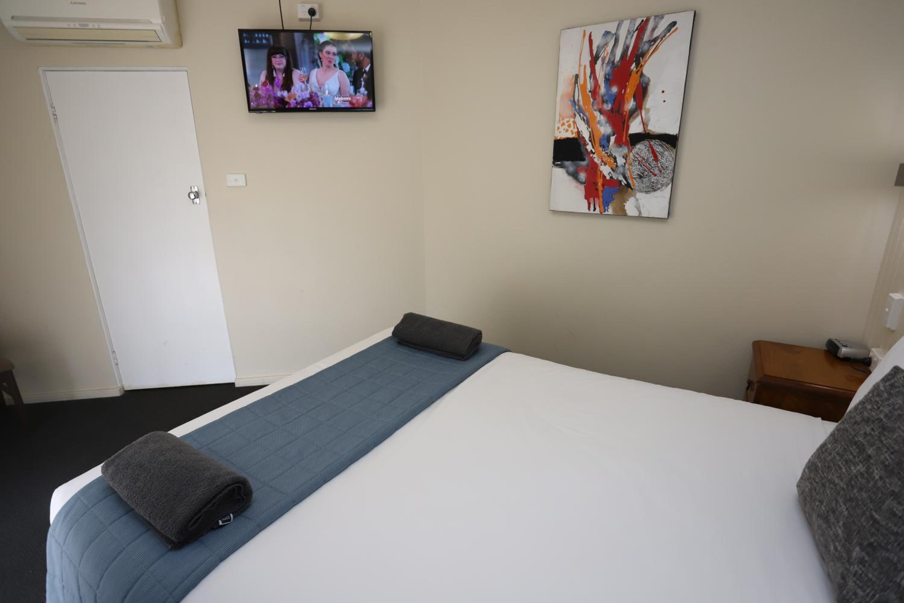 Sleepy Hill Motor Inn