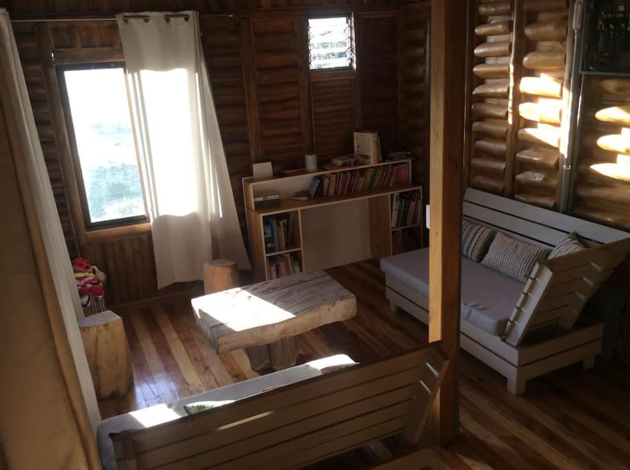 Maison autonome en bois, à Brasilito