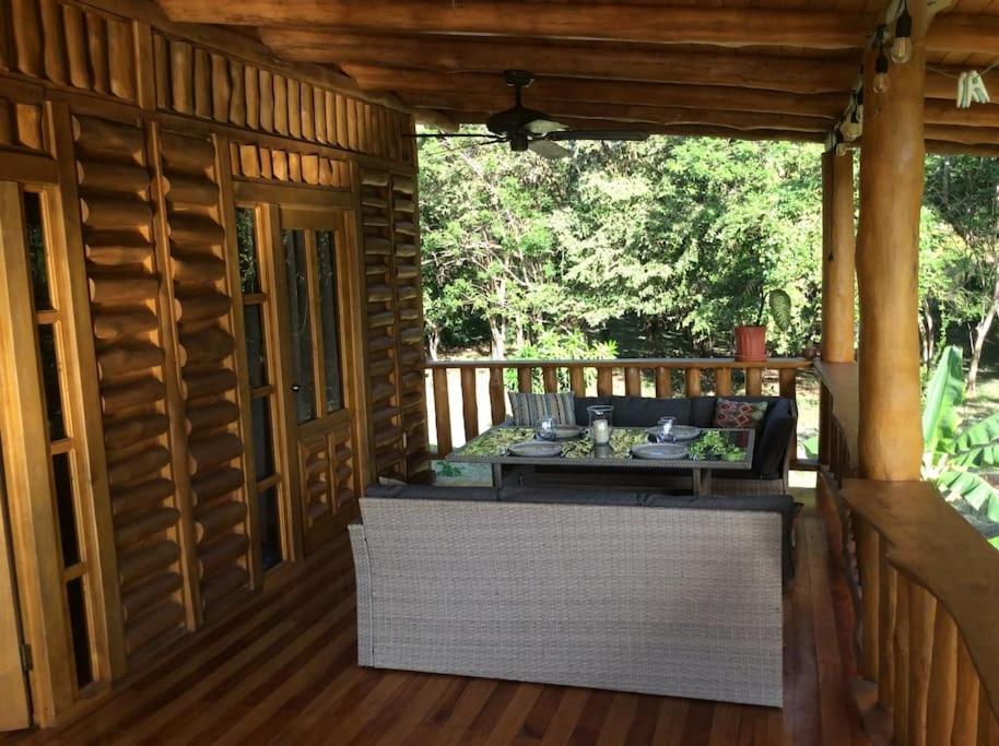 Maison autonome en bois, à Brasilito