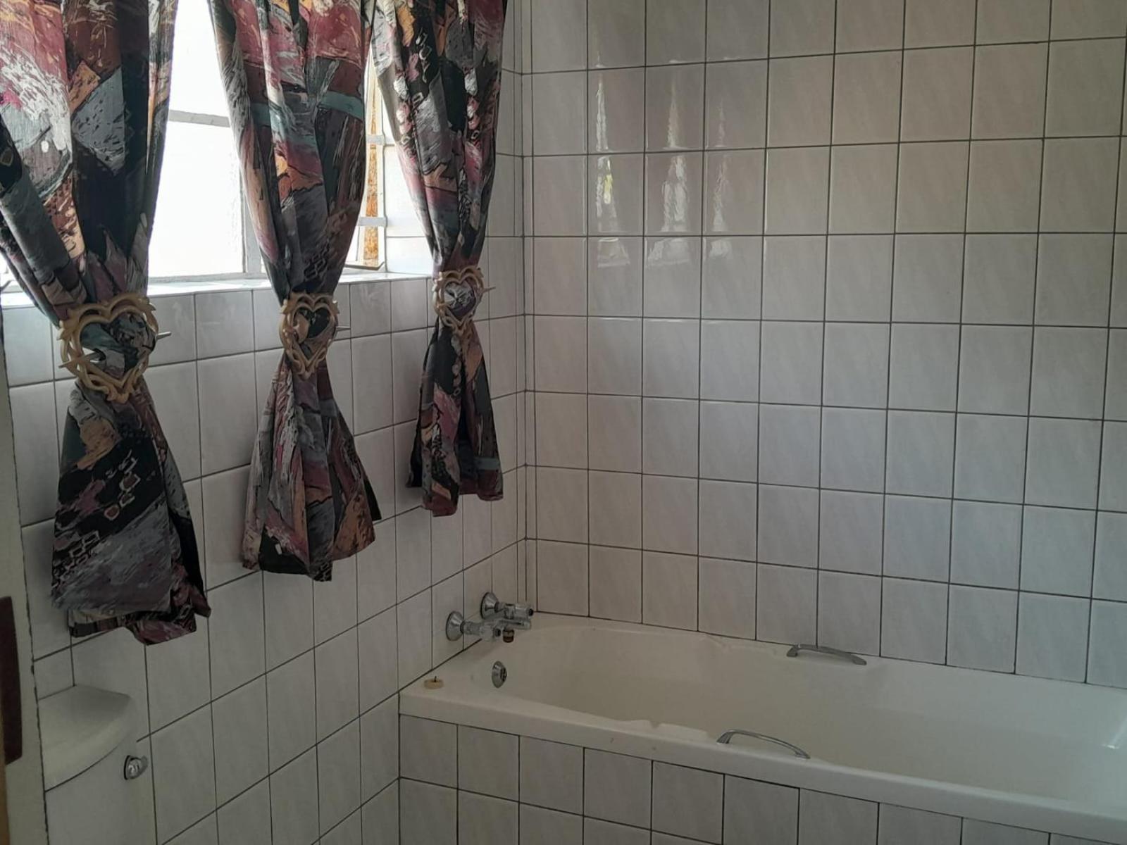 Photo 33