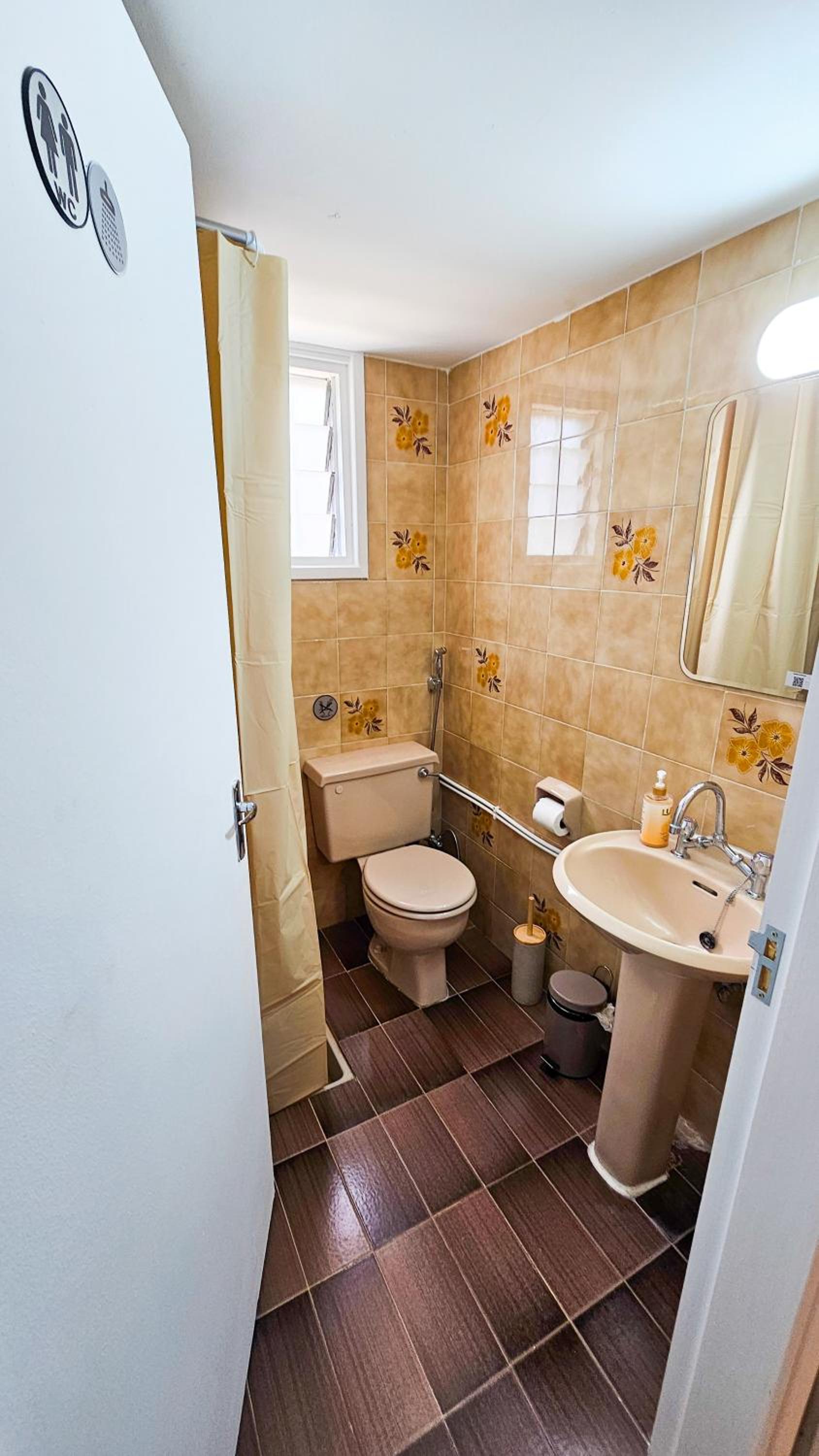 The Lemon Tree Hostel
