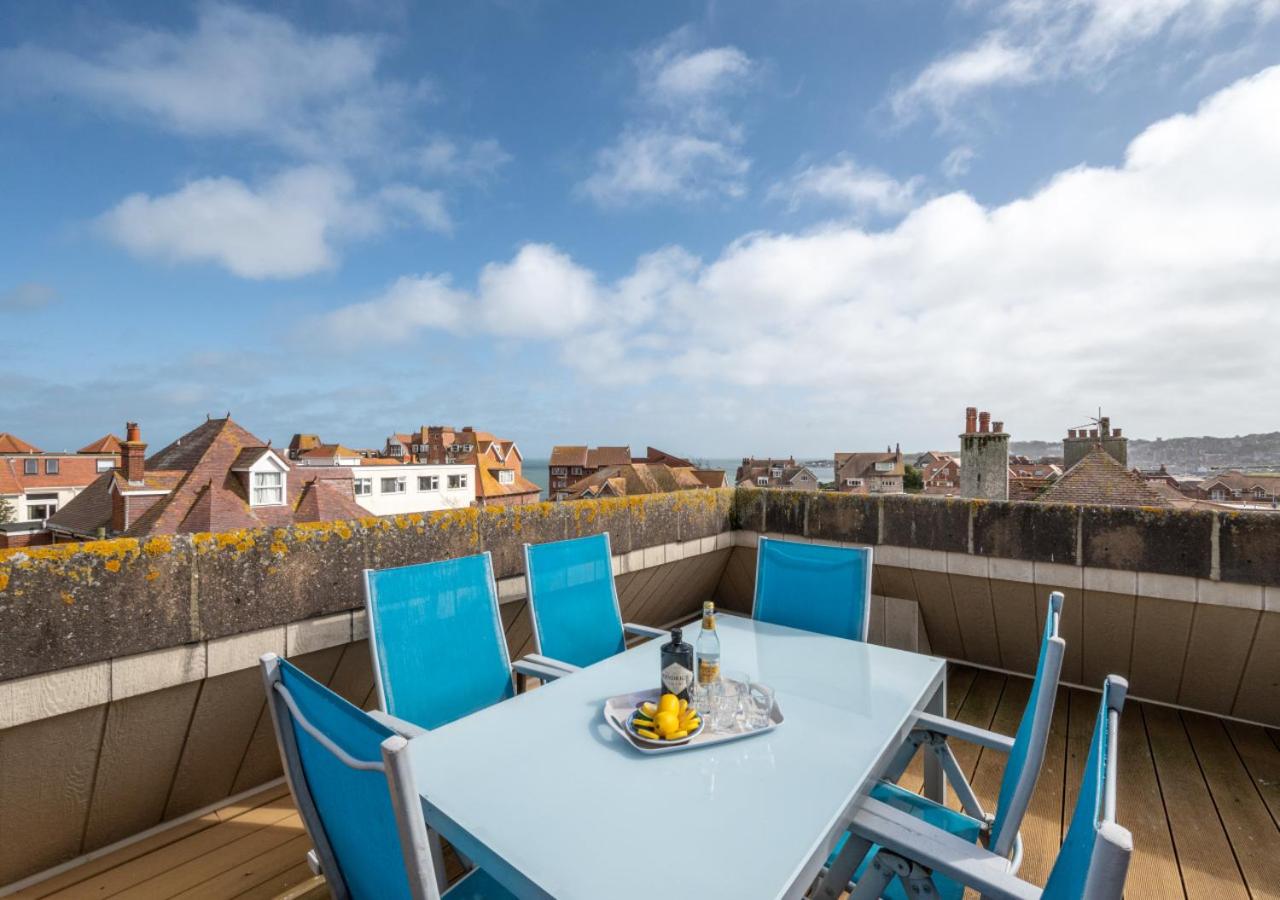 3 Bed in Swanage oc-wy269