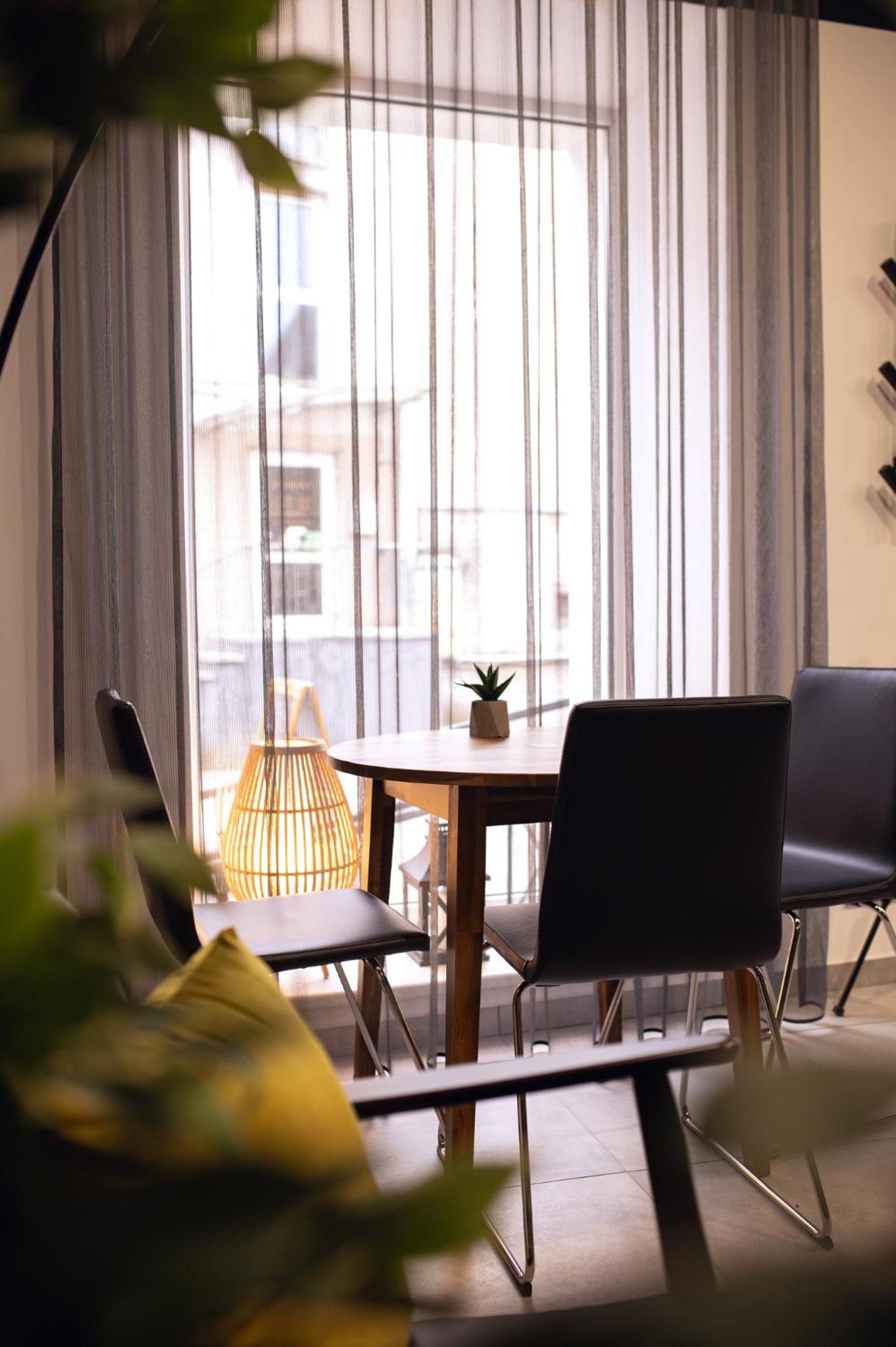 Laurentroom Hotel