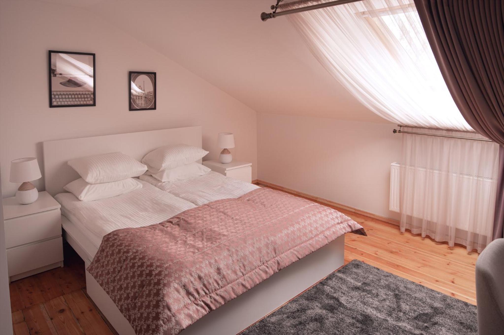 Laurentroom Hotel