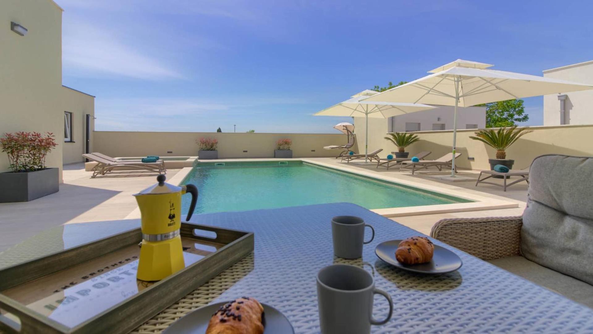 VILLA MAKO, die moderne Luxus-Villa mit Swimmingpool und Whirlpool in ruhiger Vorort-Lage von Pula photo 5