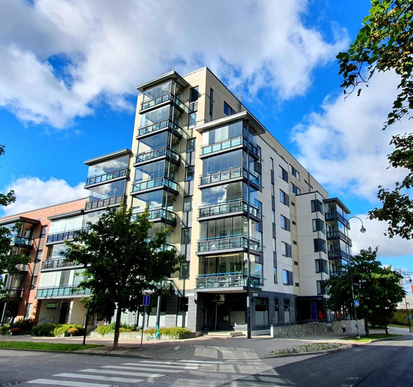 Kotimaailma Apartments - saunallinen kaksio koskinäkymällä - Verstaankatu