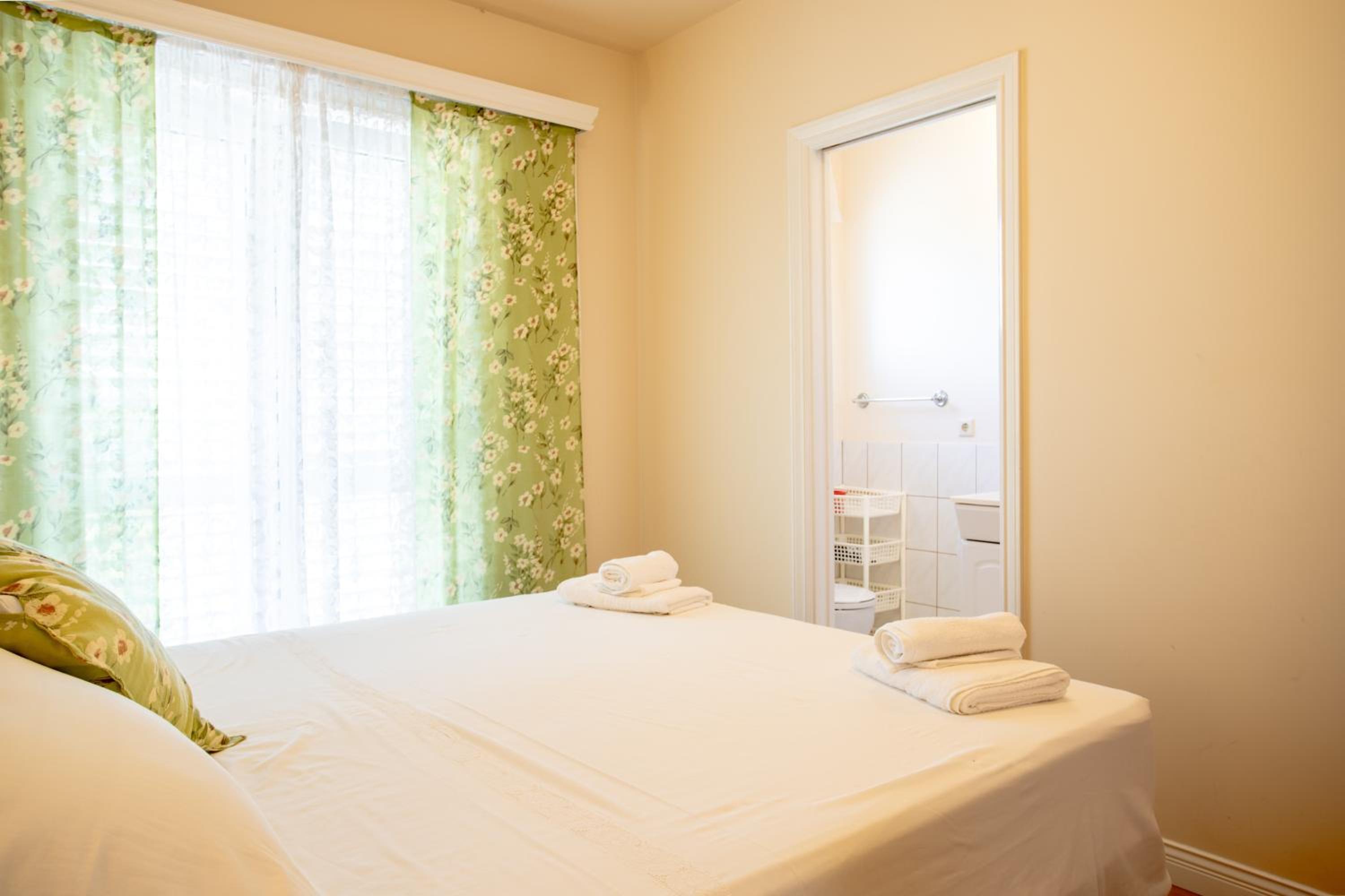 Apartments Mijajov Dvor