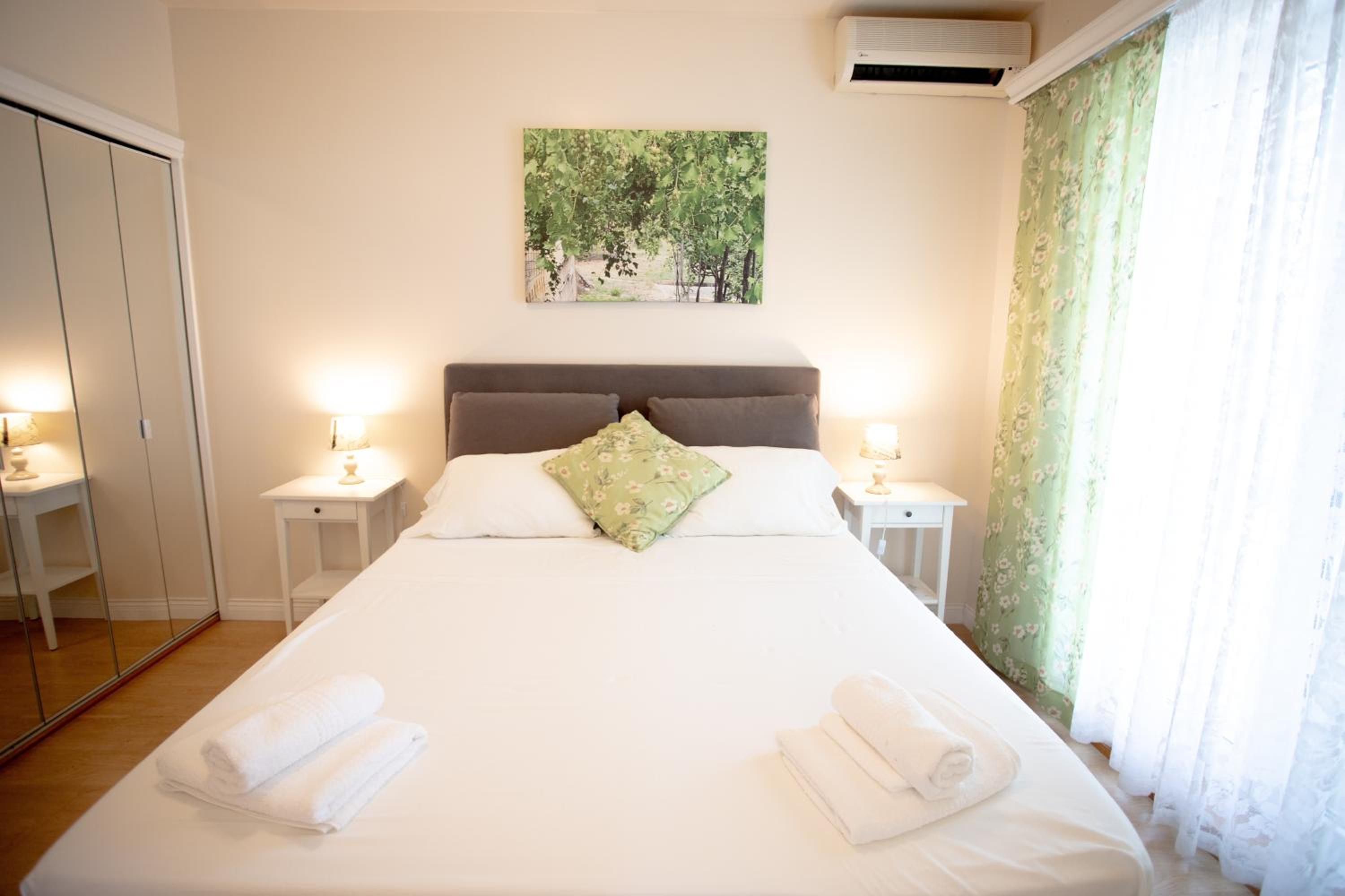 Apartments Mijajov Dvor