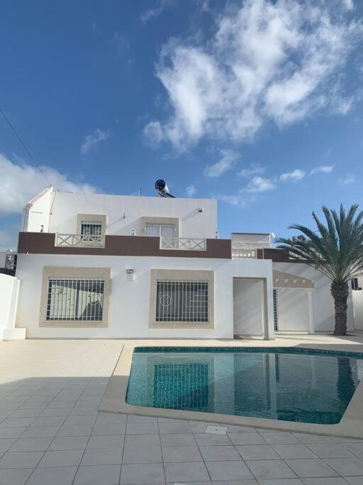 Midoun Vacations - Dar Midoun Villa with pool in center city - Property Image 31