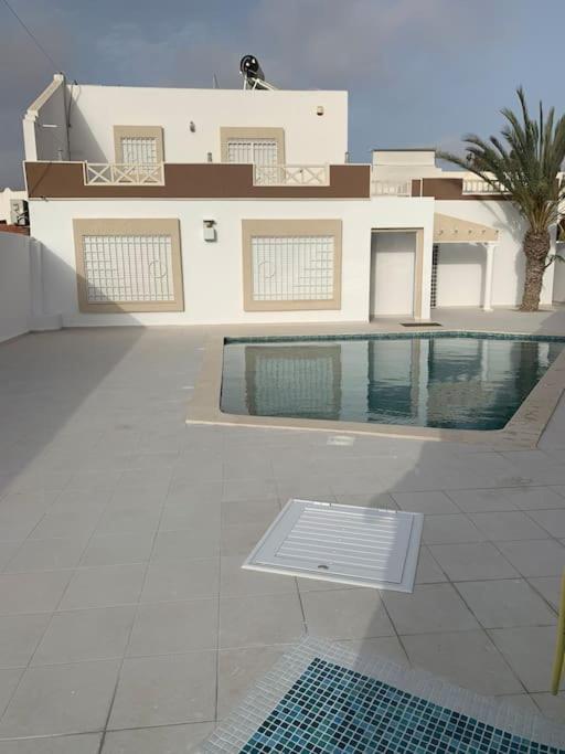 Midoun Vacations - Dar Midoun Villa with pool in center city - Property Image 29