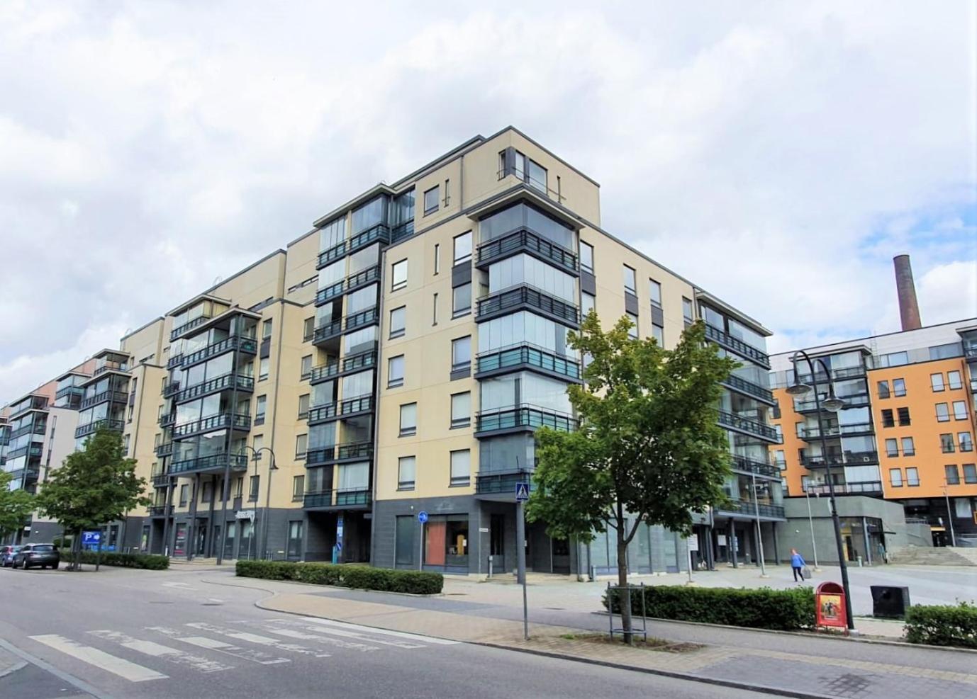 Kotimaailma Apartments - Tilava saunallinen kaksio parvekkeella - Verstaankatu